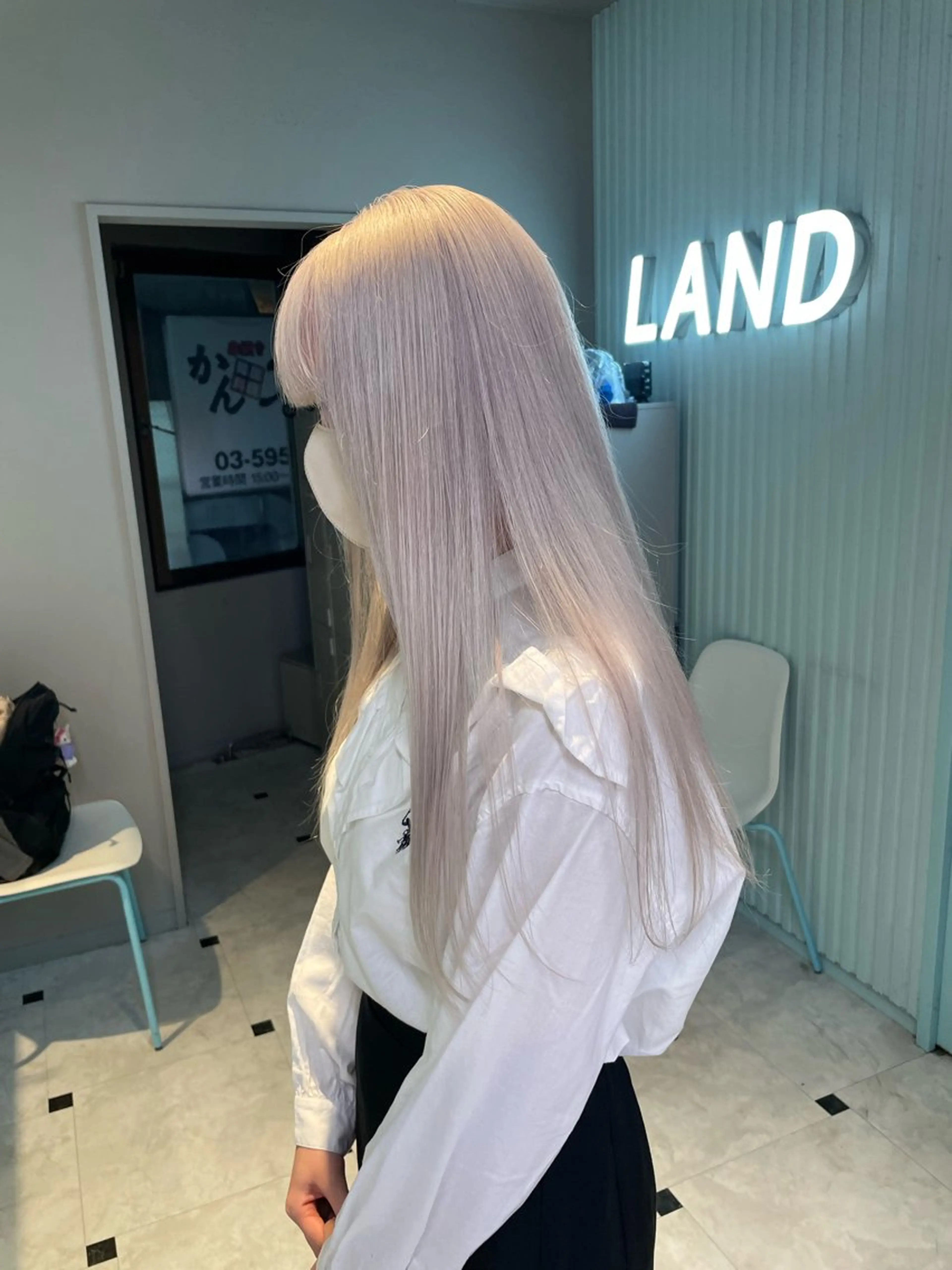 ミディアム ブリーチ✖️ 縮毛LANDのヘアスタイル