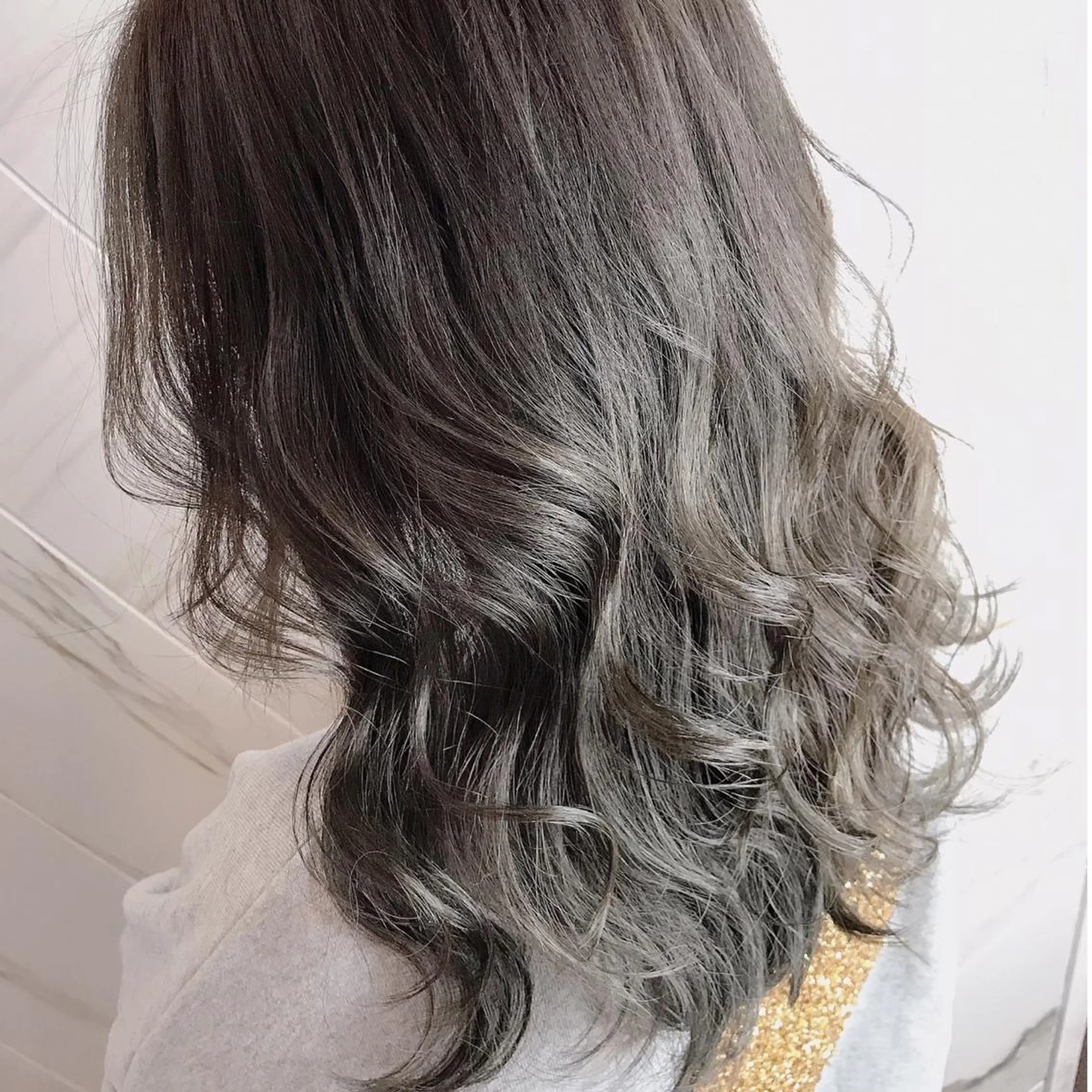 ミディアム カラー グレージュ KANOI 銀座中央通り所属・上條 航平のヘアスタイル