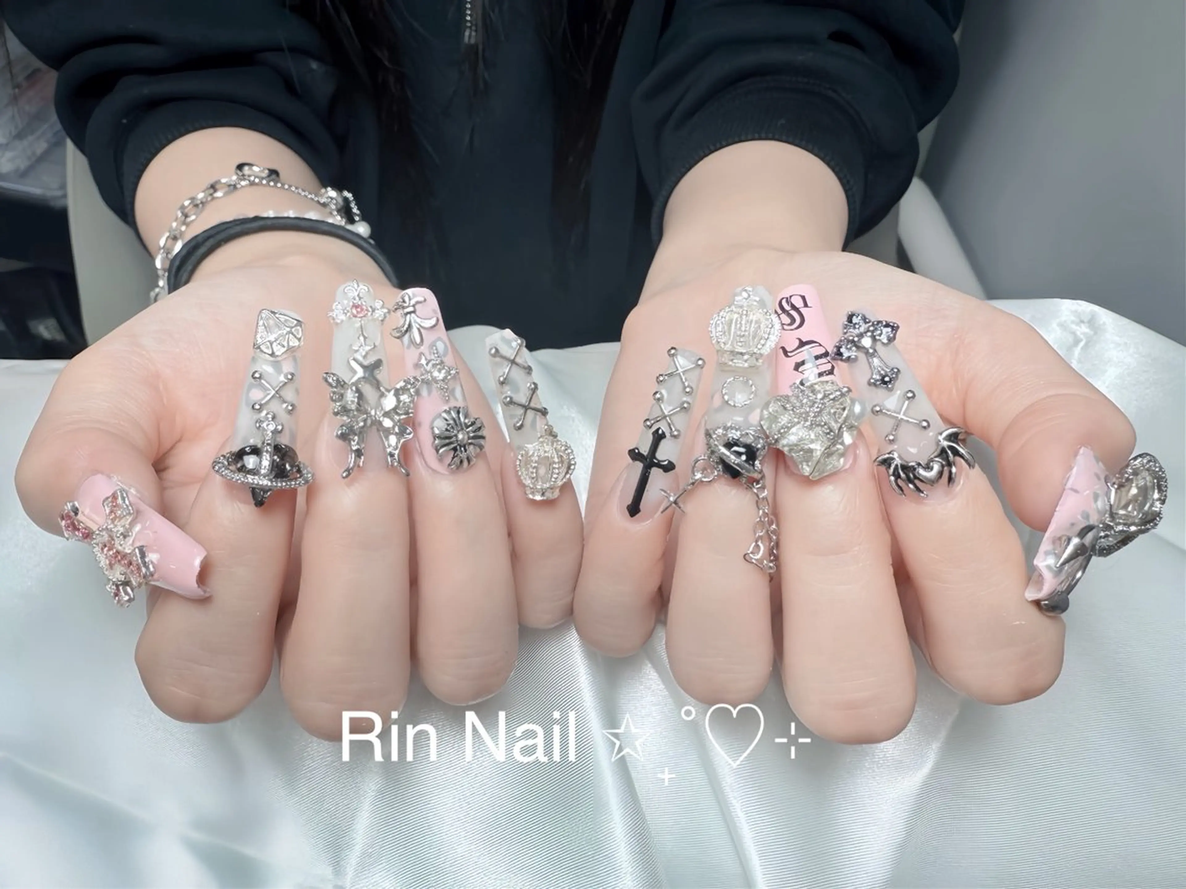 ネイル アートネイル 成人式 ロングネイル ニュアンスネイル スカルプネイル ハンドネイル Rin Nail 新大久保店のネイルデザイン