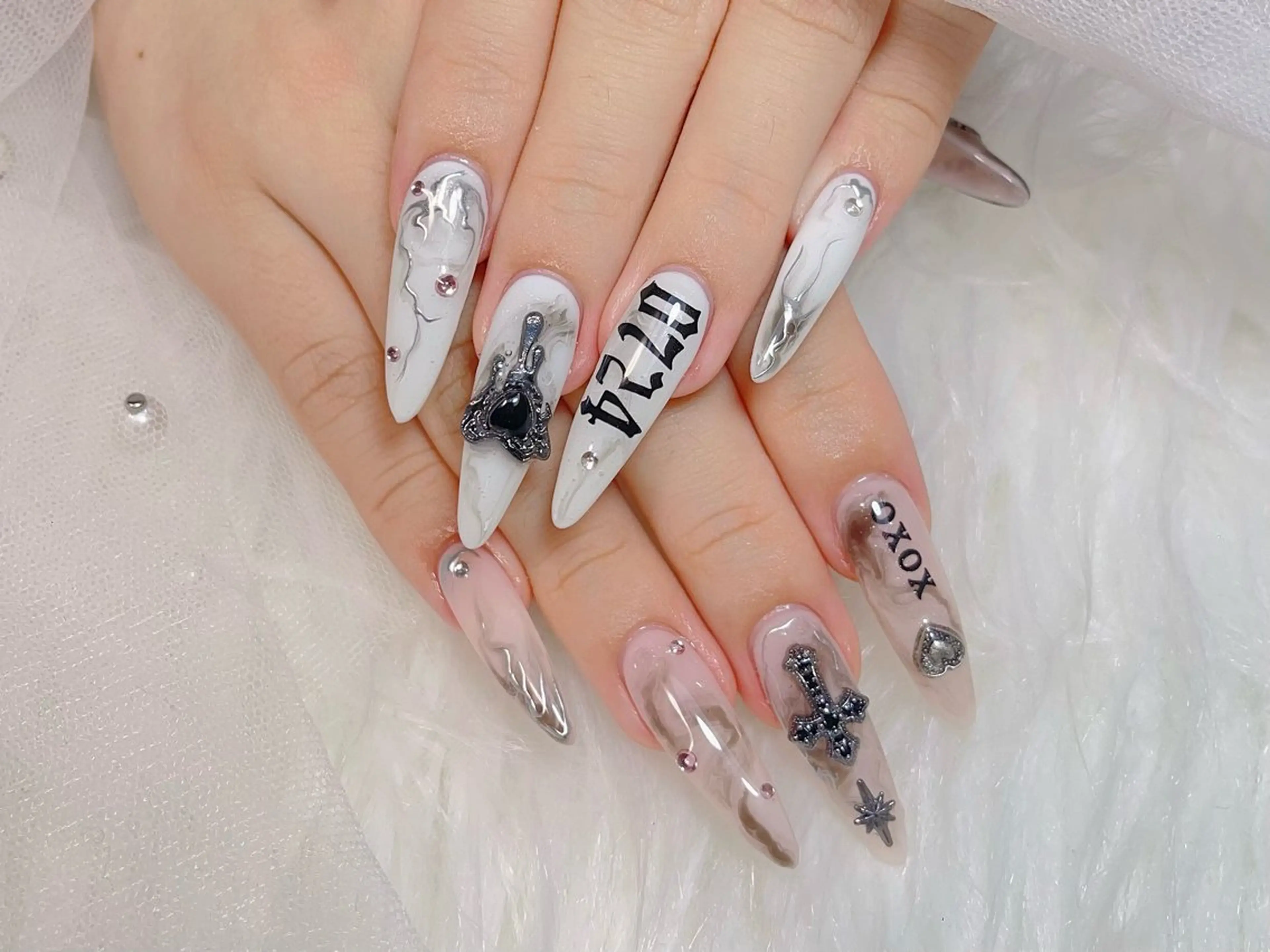 ネイル 持ち込み ネイルチップ 西野 カナのネイルデザイン