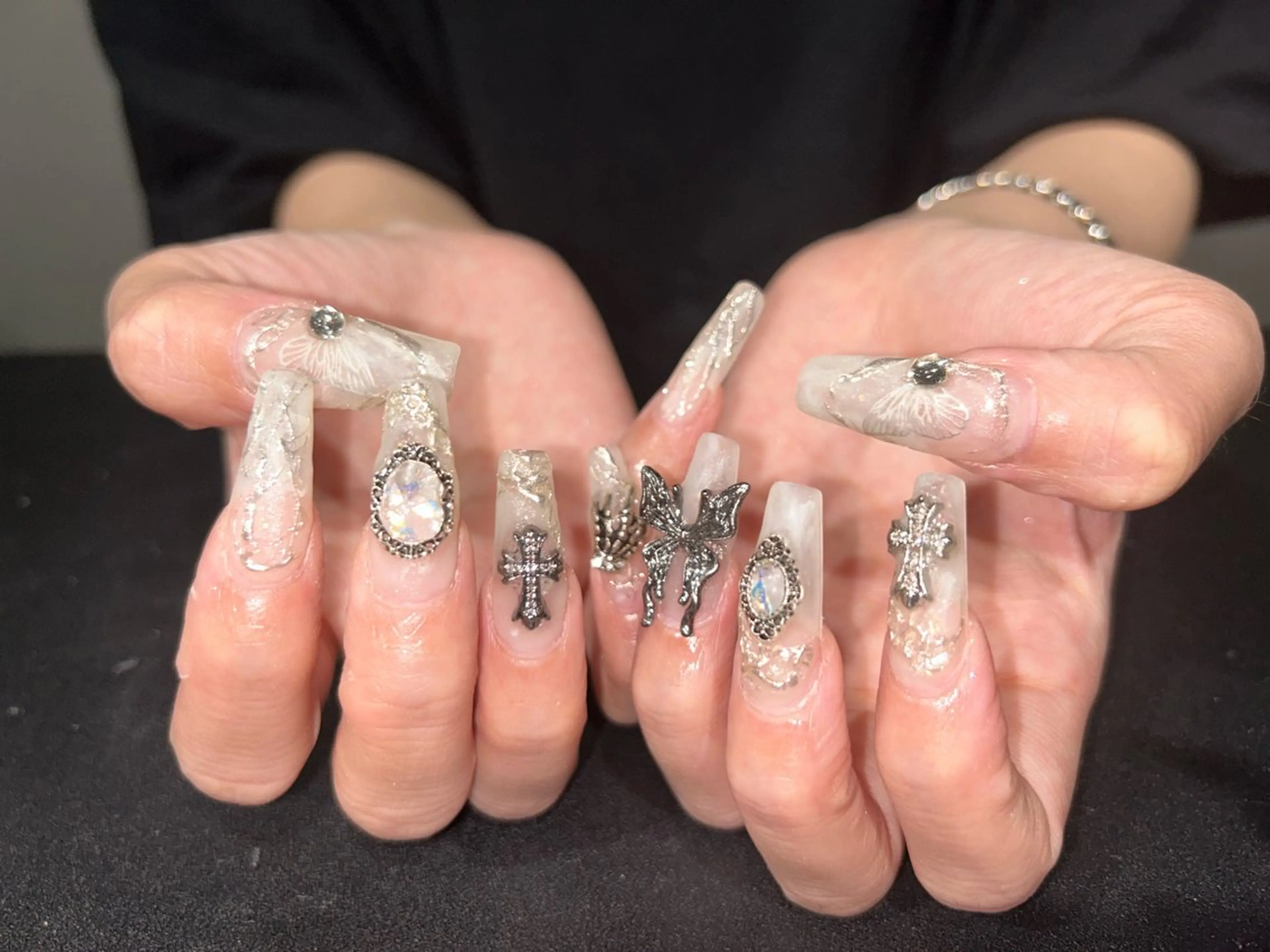 ネイル ハンドネイル MARUCHU SAE👽のネイルデザイン