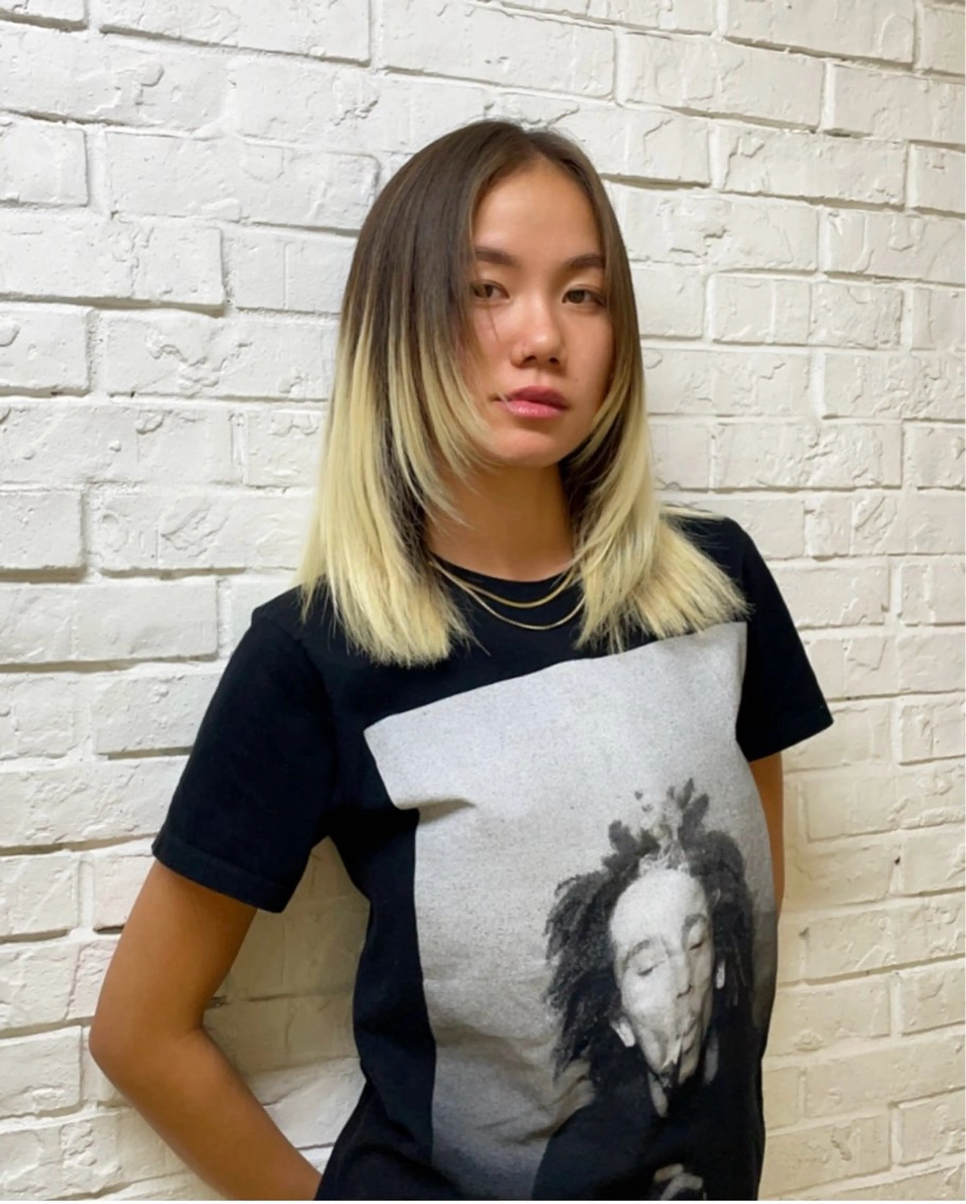 ミディアム レイヤーカット RINA ブリーチ / 海外レイヤーのヘアスタイル