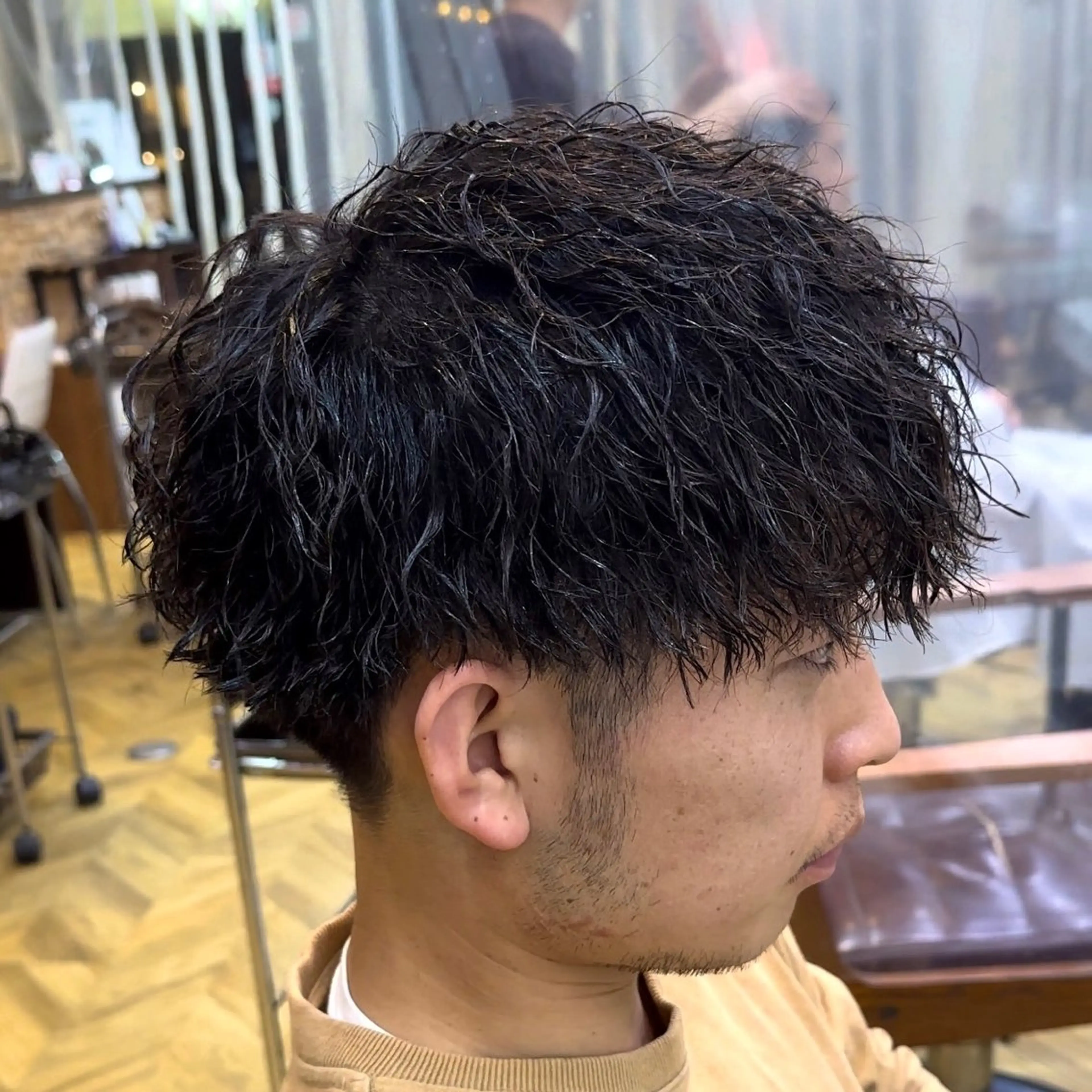 ショート パーマ メンズ マッシュ ショートヘア 楽で簡単に決まる メンズヘア💥曽我尾のヘアスタイル