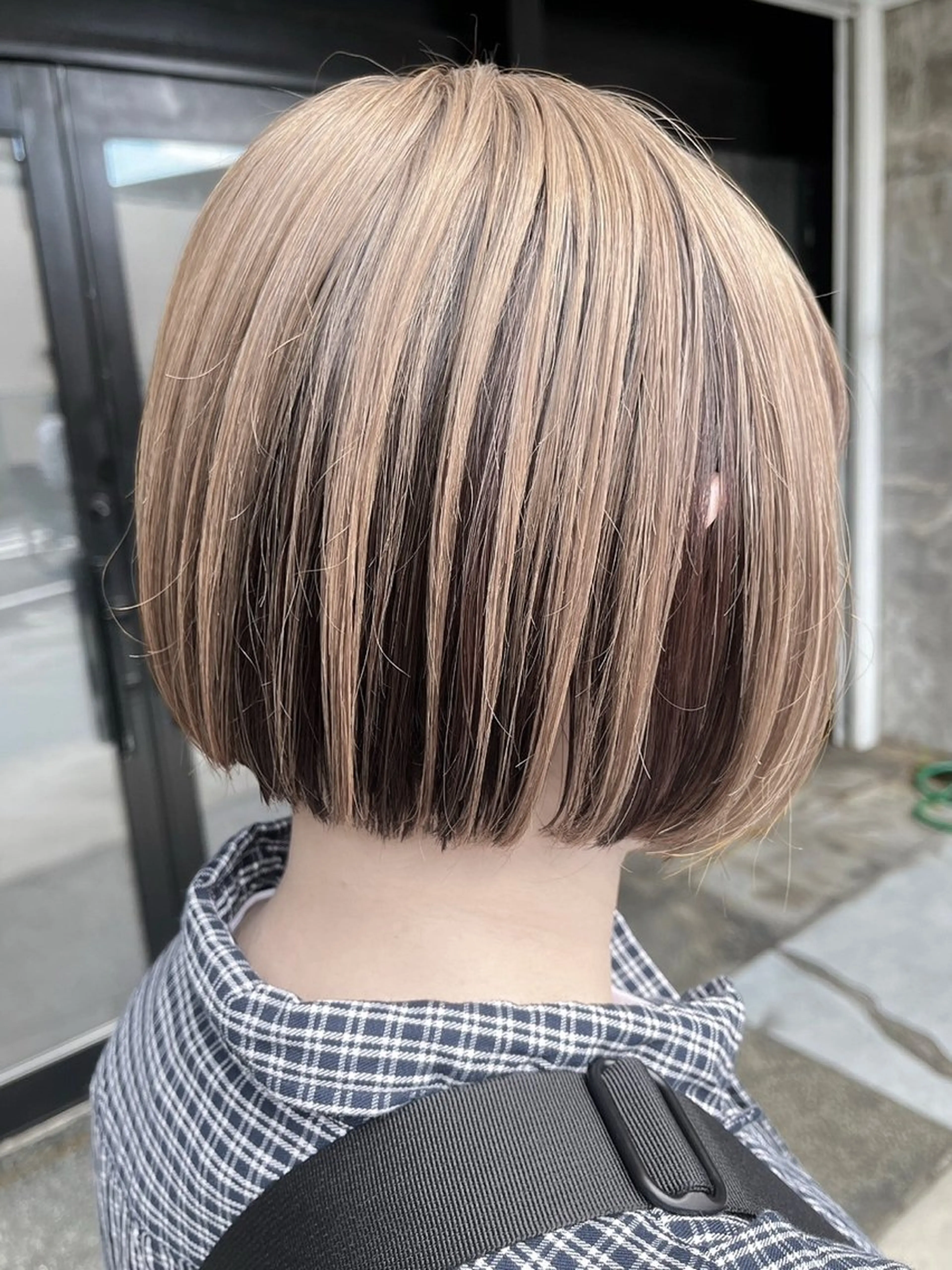 ミディアム カラー バレイヤージュ ブリーチ ケアブリーチ ダブルカラー イヤリングカラー カット ヘアカラー トリートメント ハイトーン/韓国風/ 艶髪/吉祥寺のヘアスタイル