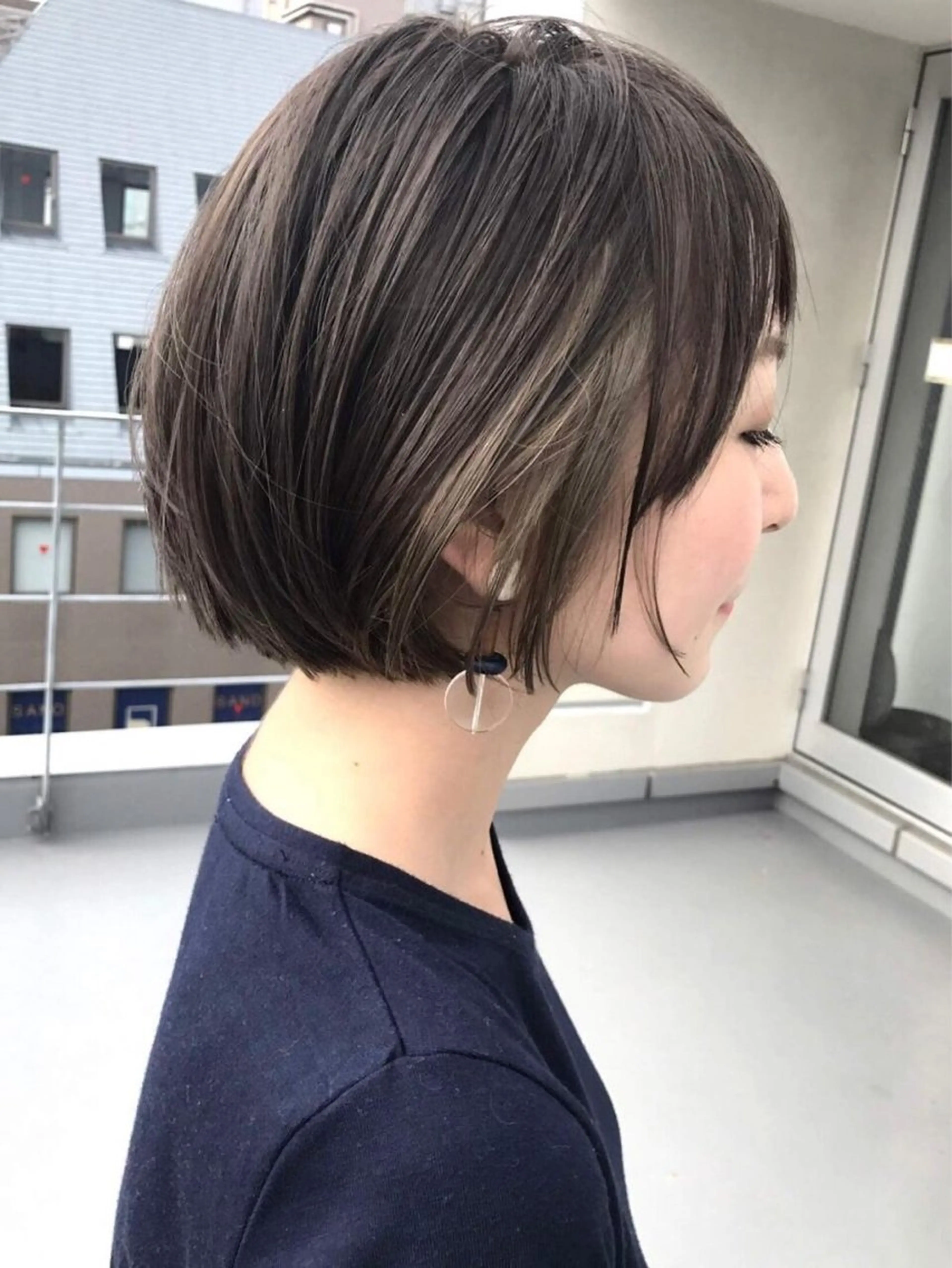 ショート hoNua. 栄/透明感カラーのヘアスタイル