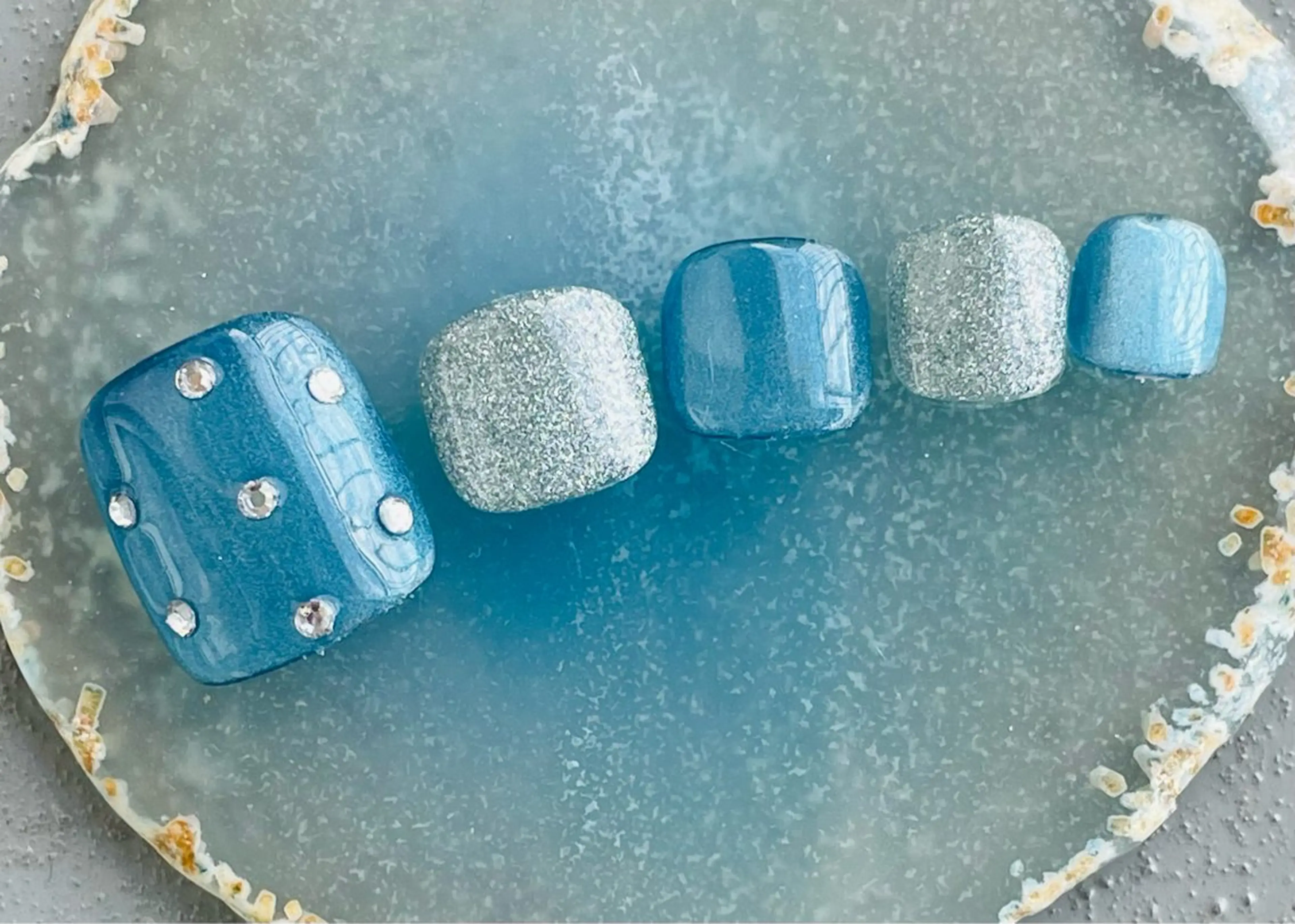 ネイル ドット フットネイル マグネットネイル フットネイル koto nails所属・koto nailsのネイルデザイン