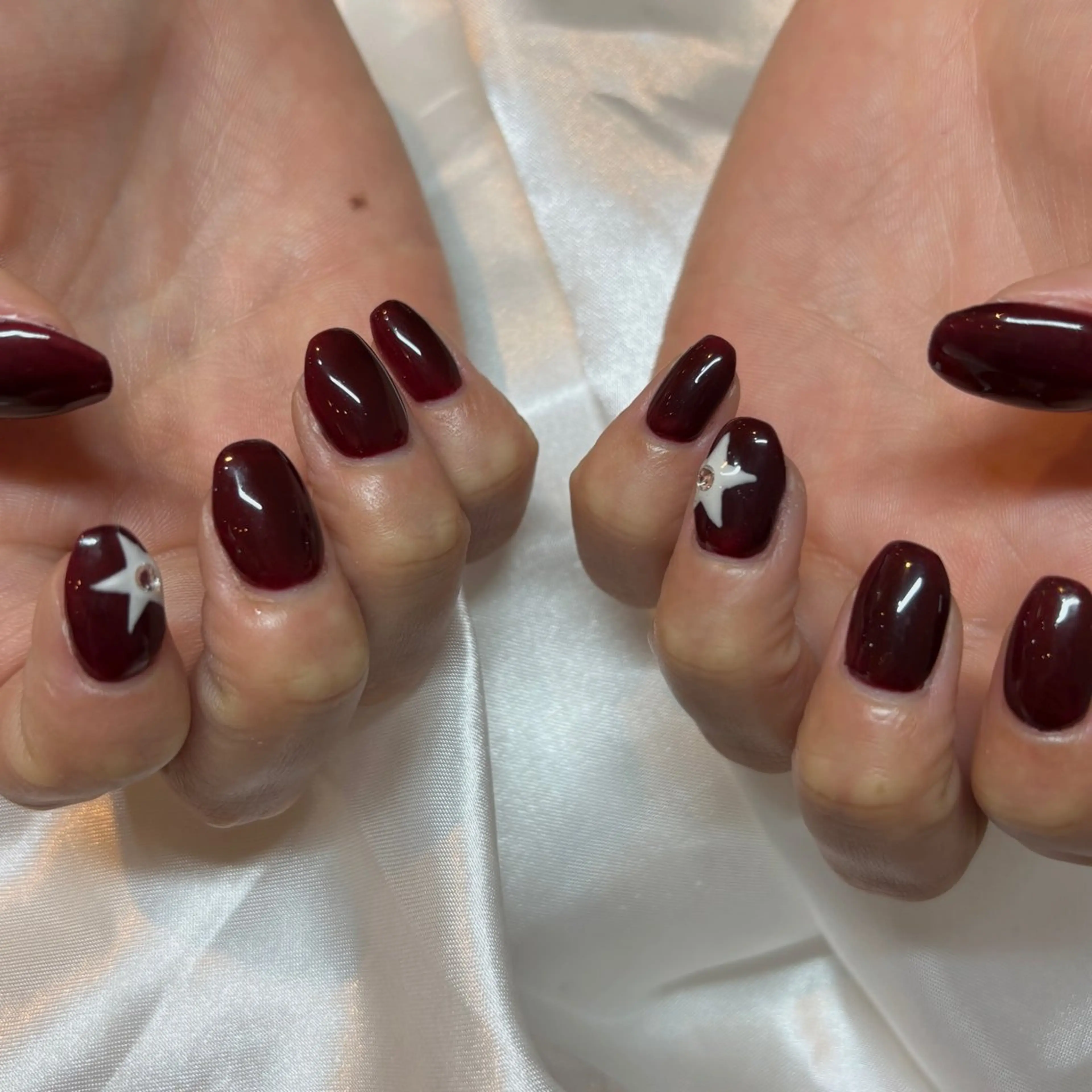 ネイル ハンドネイル YURIN 𓈒ㅤׂ 𝜗𝜚のネイルデザイン