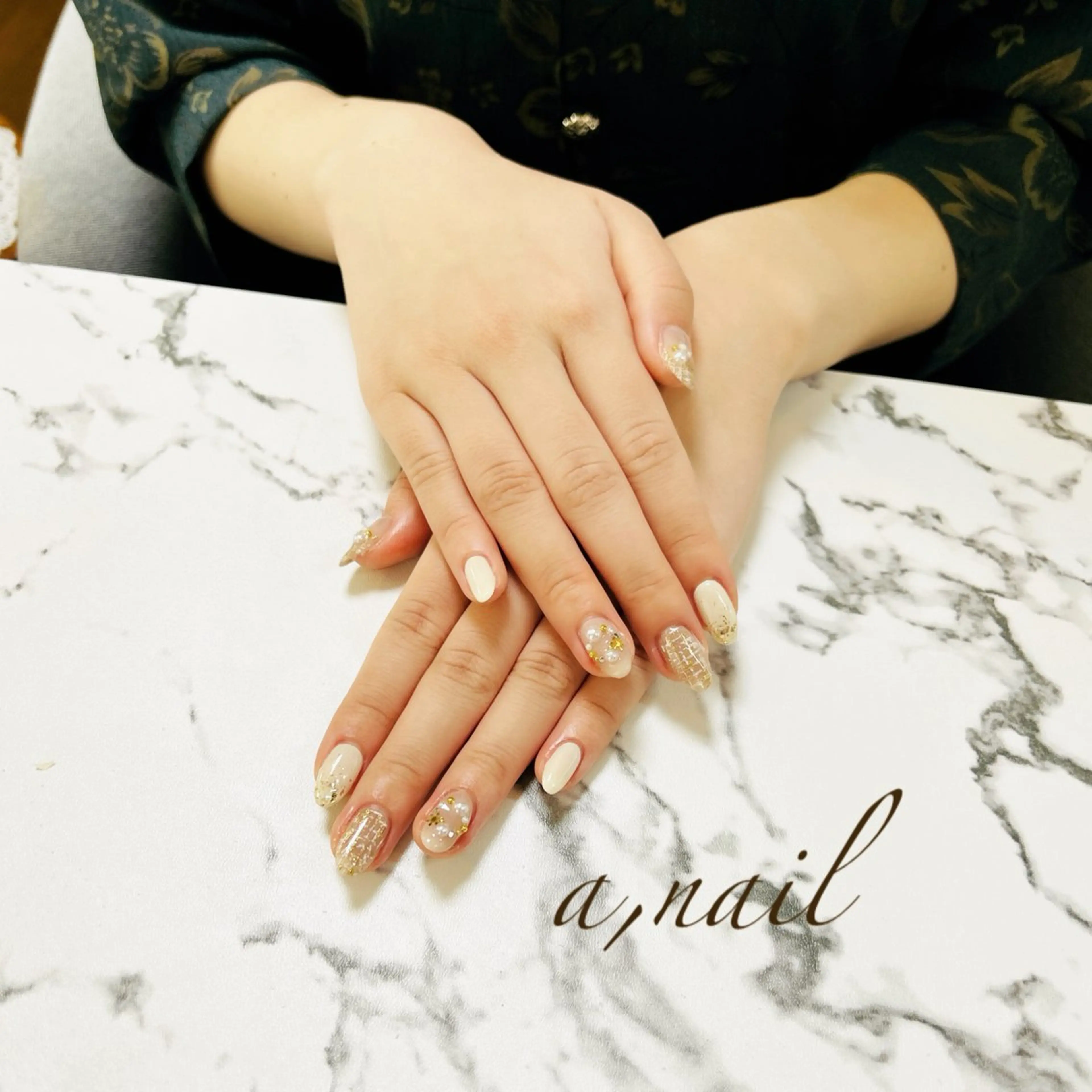 ネイル フレンチネイル ジェルネイル グラデーション キラキラネイル ラメ(グリッター) ハンドネイル ネイルサロン エーネイルのネイルデザイン