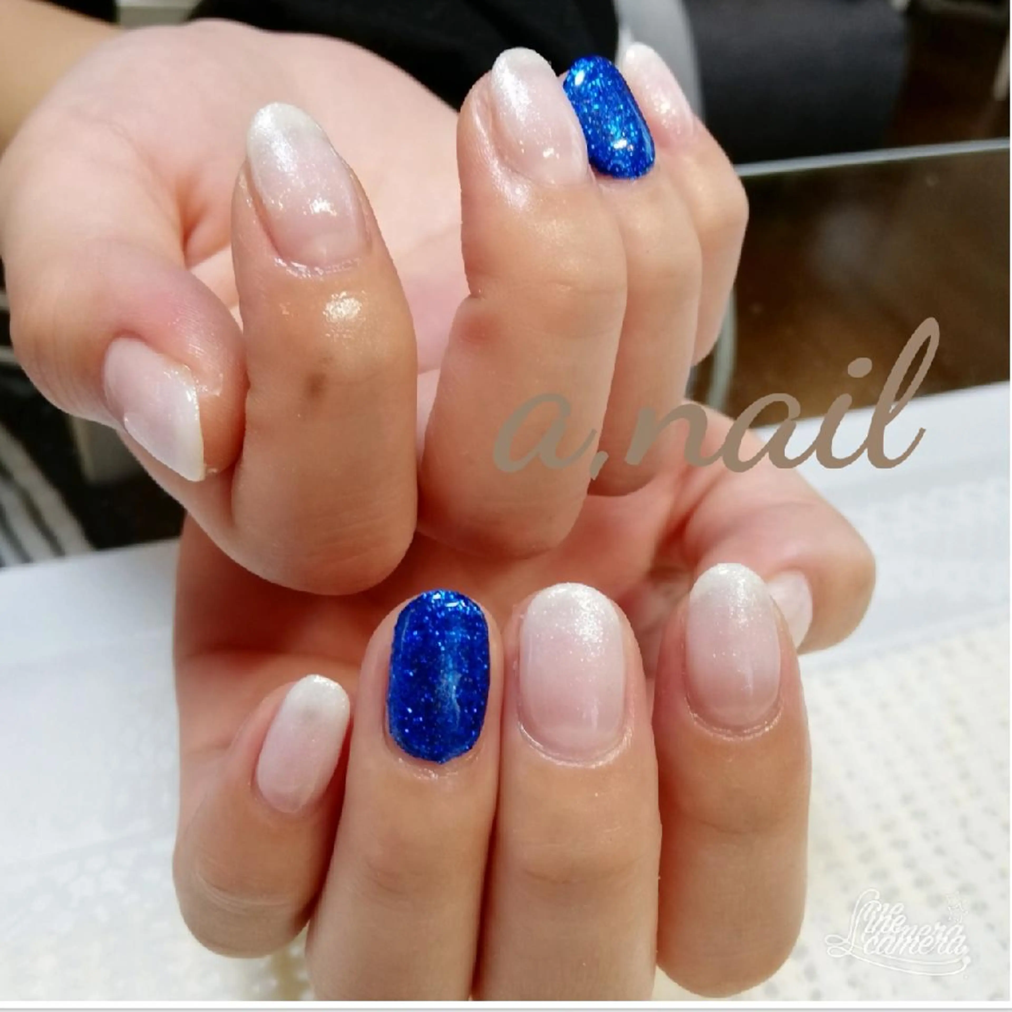 ネイル グラデーション キラキラネイル ラメ(グリッター) ネイビー シンプルネイル ハンドネイル ネイルサロン エーネイルのネイルデザイン