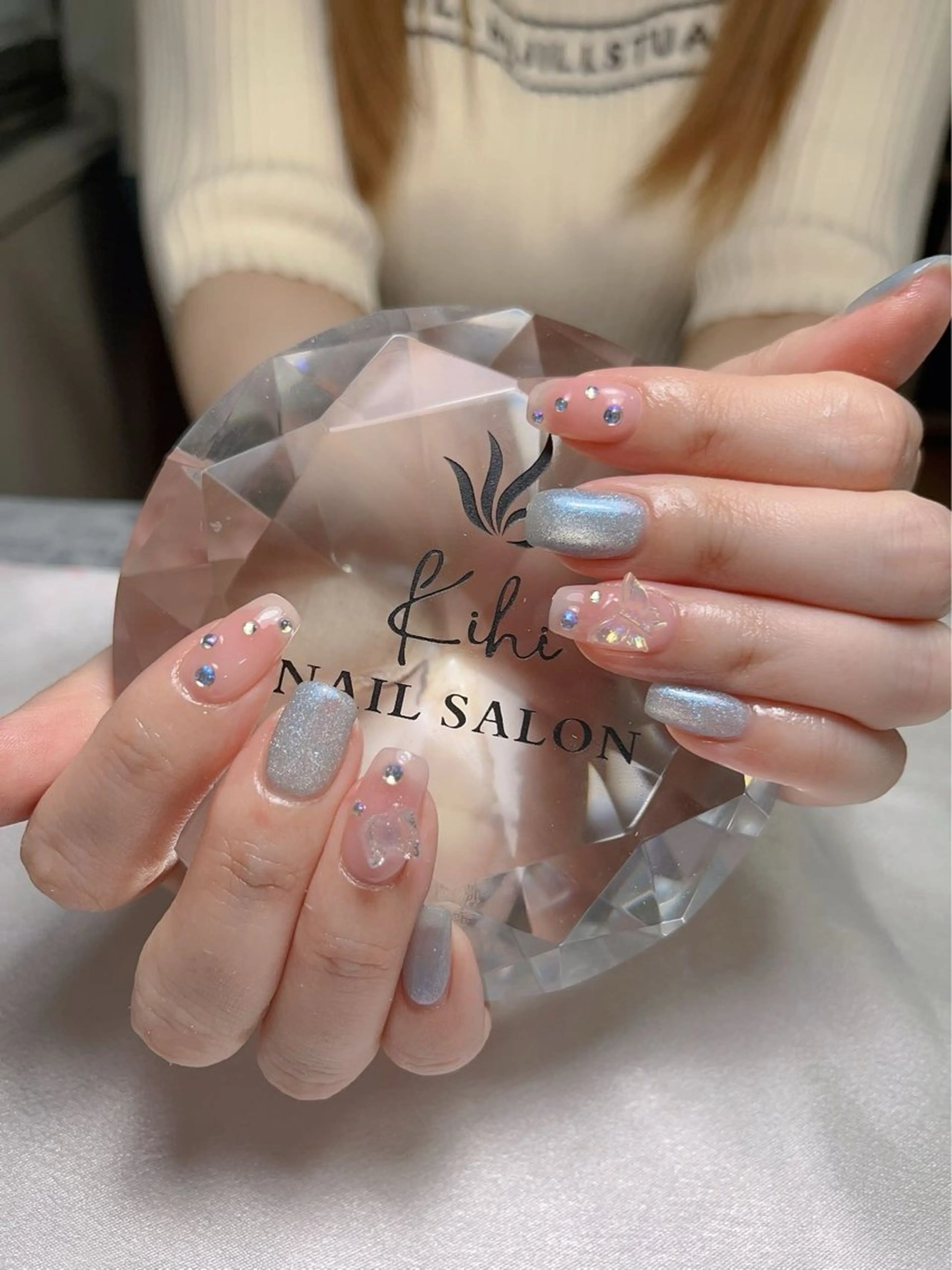 ネイル アートネイル フレンチネイル ジェルネイル グラデーション 韓国ネイル ハンドネイル 💕鈴木ユリ パラジェル/オフ無料のネイルデザイン