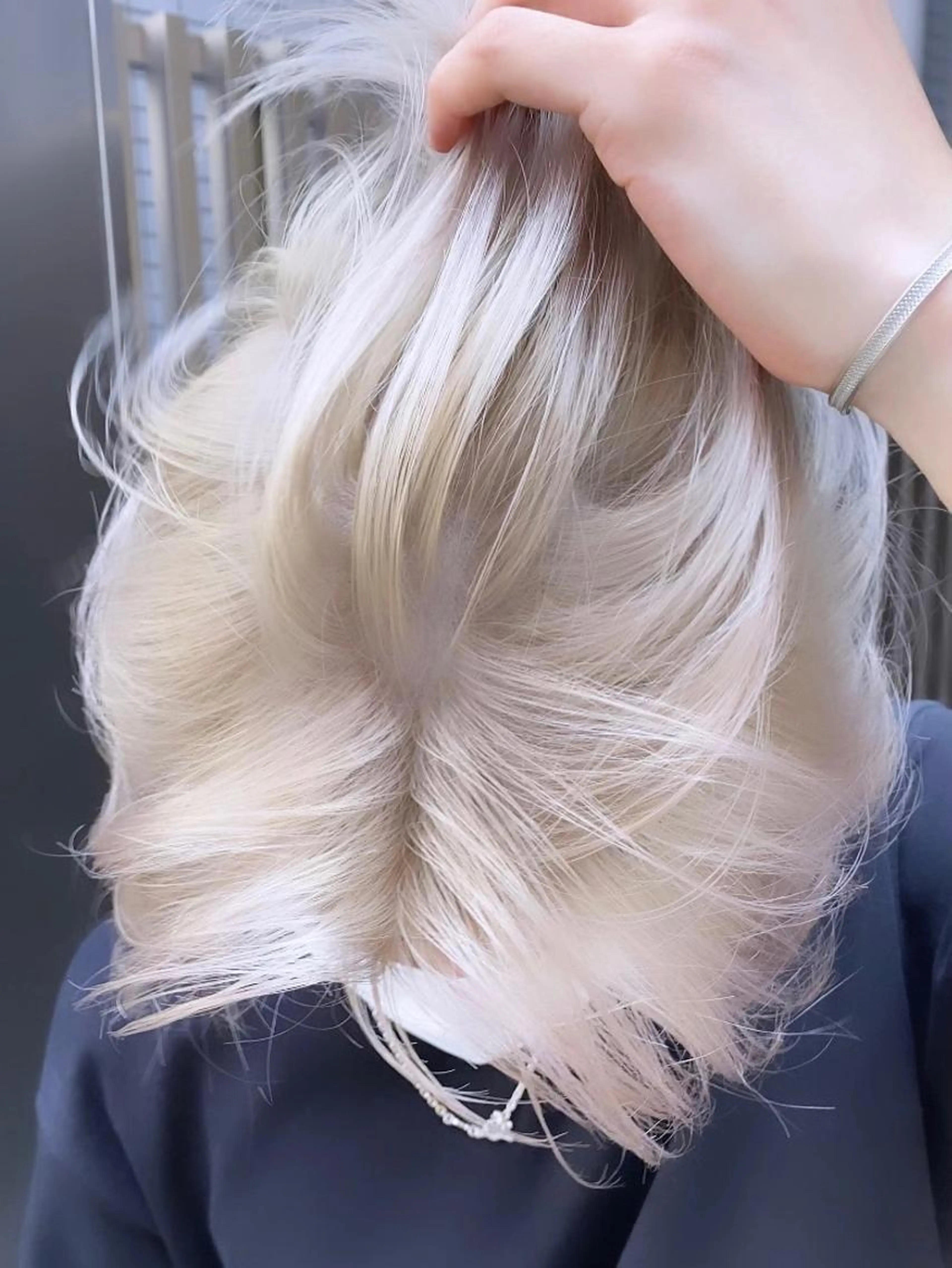 🟧🔻最高級ケアブリーチで作る🔻🟧　　　　　　　　　　　　　　　　　　　カット➕ケアブリーチWカラーの写真