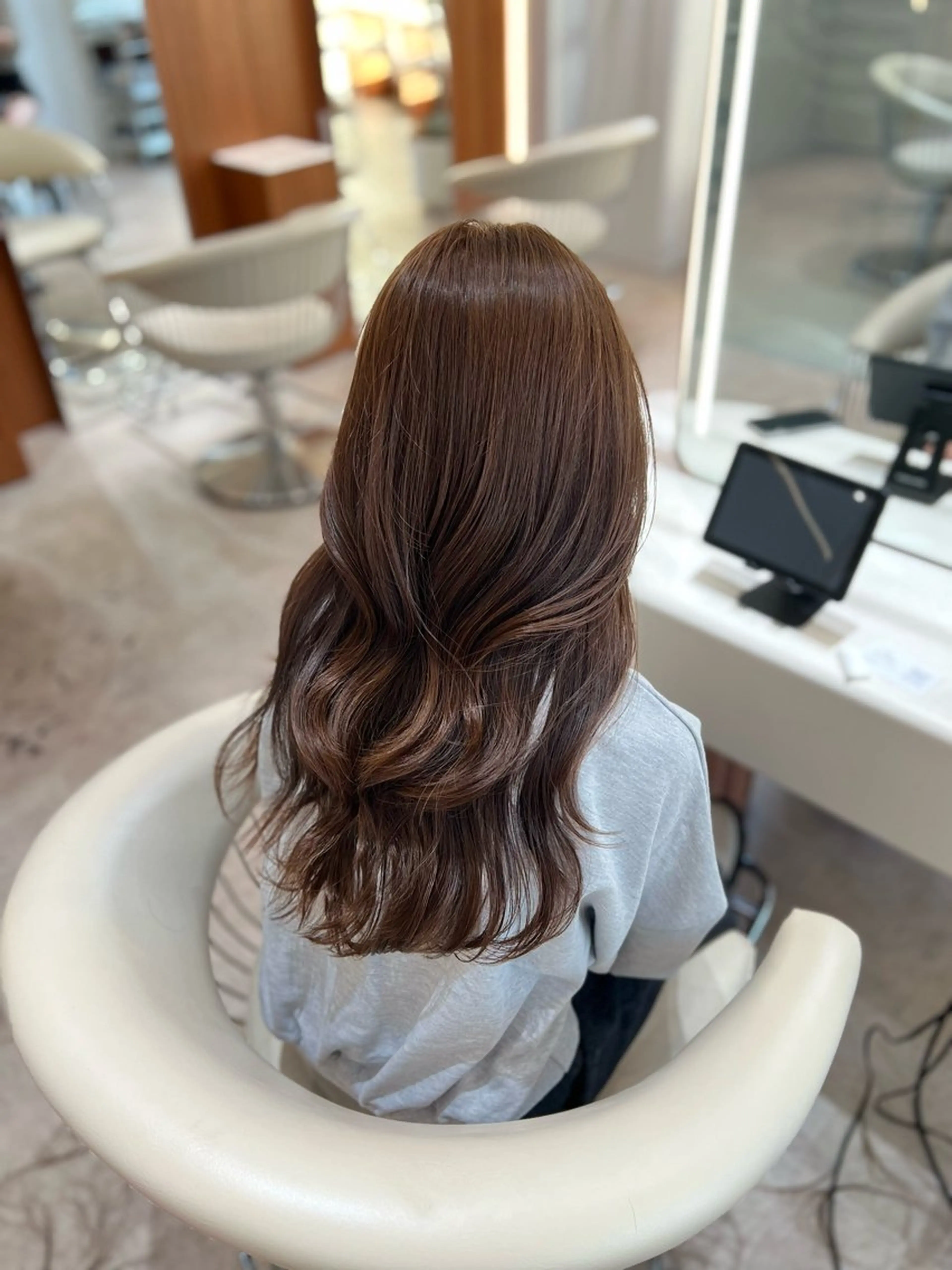 セミロング カラー ベージュカラー グレージュ オリーブベージュ オリーブグレージュ オリーブグレー カット ヘアカラー トリートメント ヘアセット 韓国レイヤー🇰🇷 韓国研修◎渋谷カイトのヘアスタイル