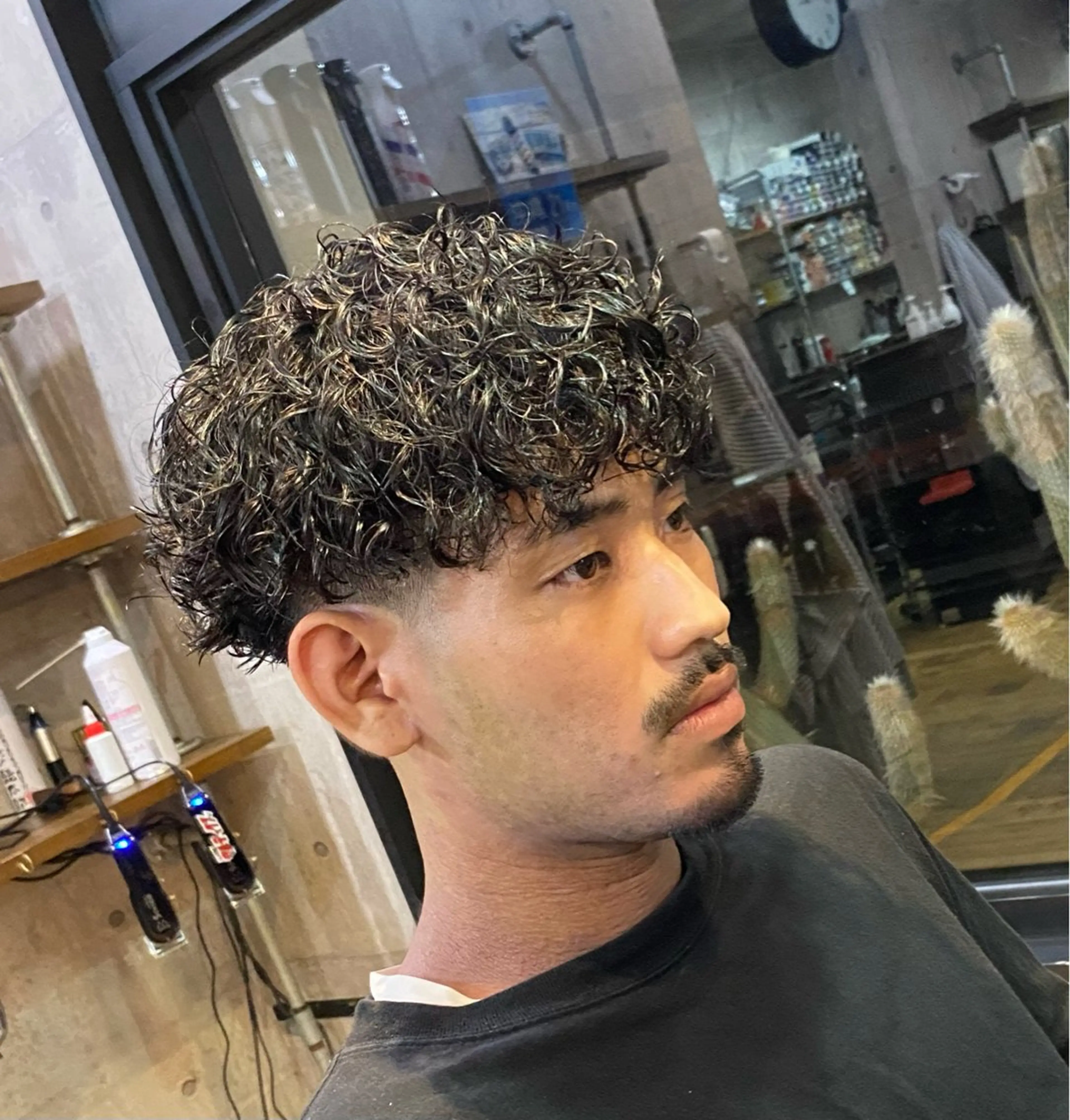 パーマ メンズ メンズパーマ スパイラルパーマ the cutclub ace所属・山内 舞乃のヘアスタイル