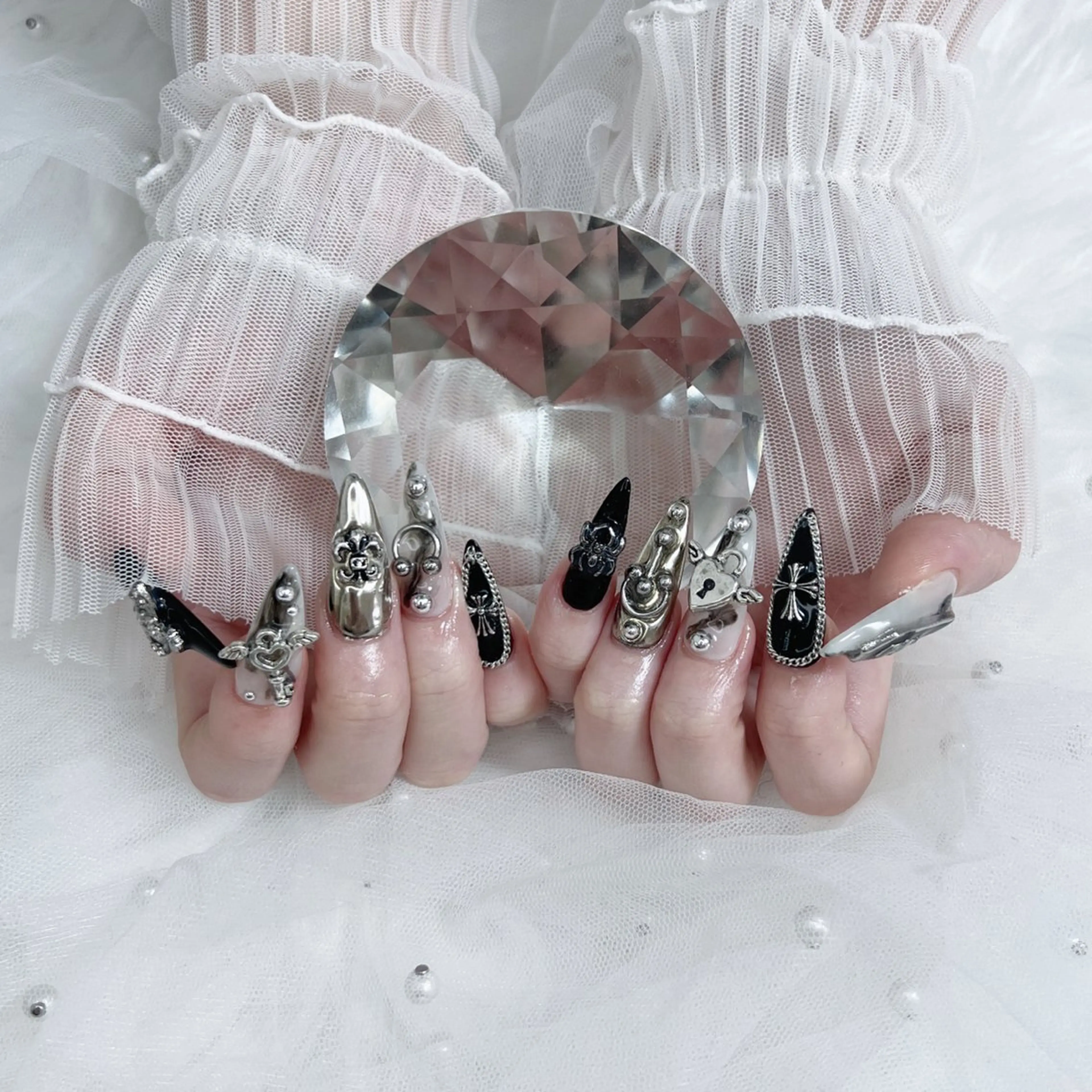 ネイル ハンドネイル 𝐑𝐢𝐦𝐮𝐚 𝐍𝐚𝐢𝐥のネイルデザイン