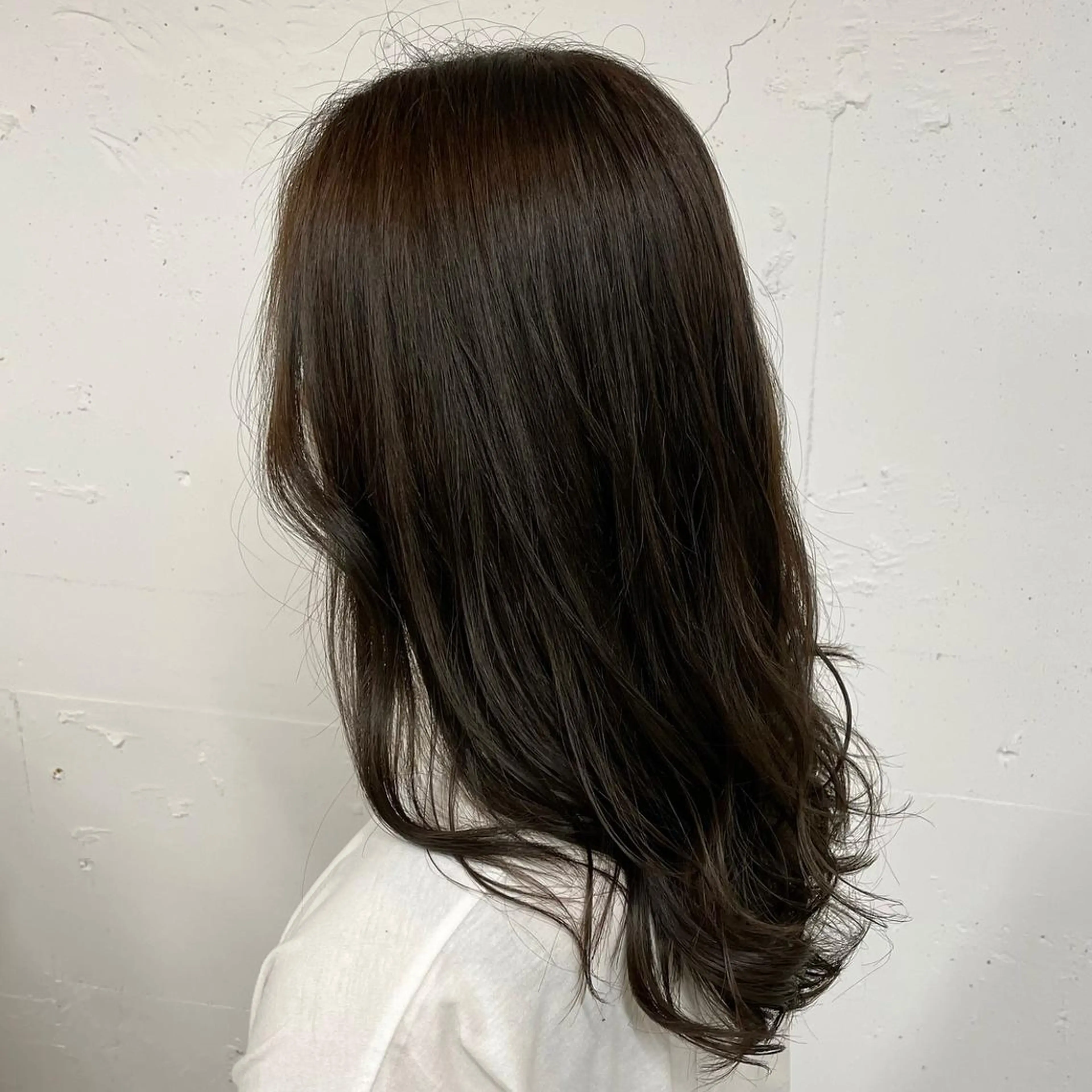 セミロング カラー 原田 彩花のヘアスタイル