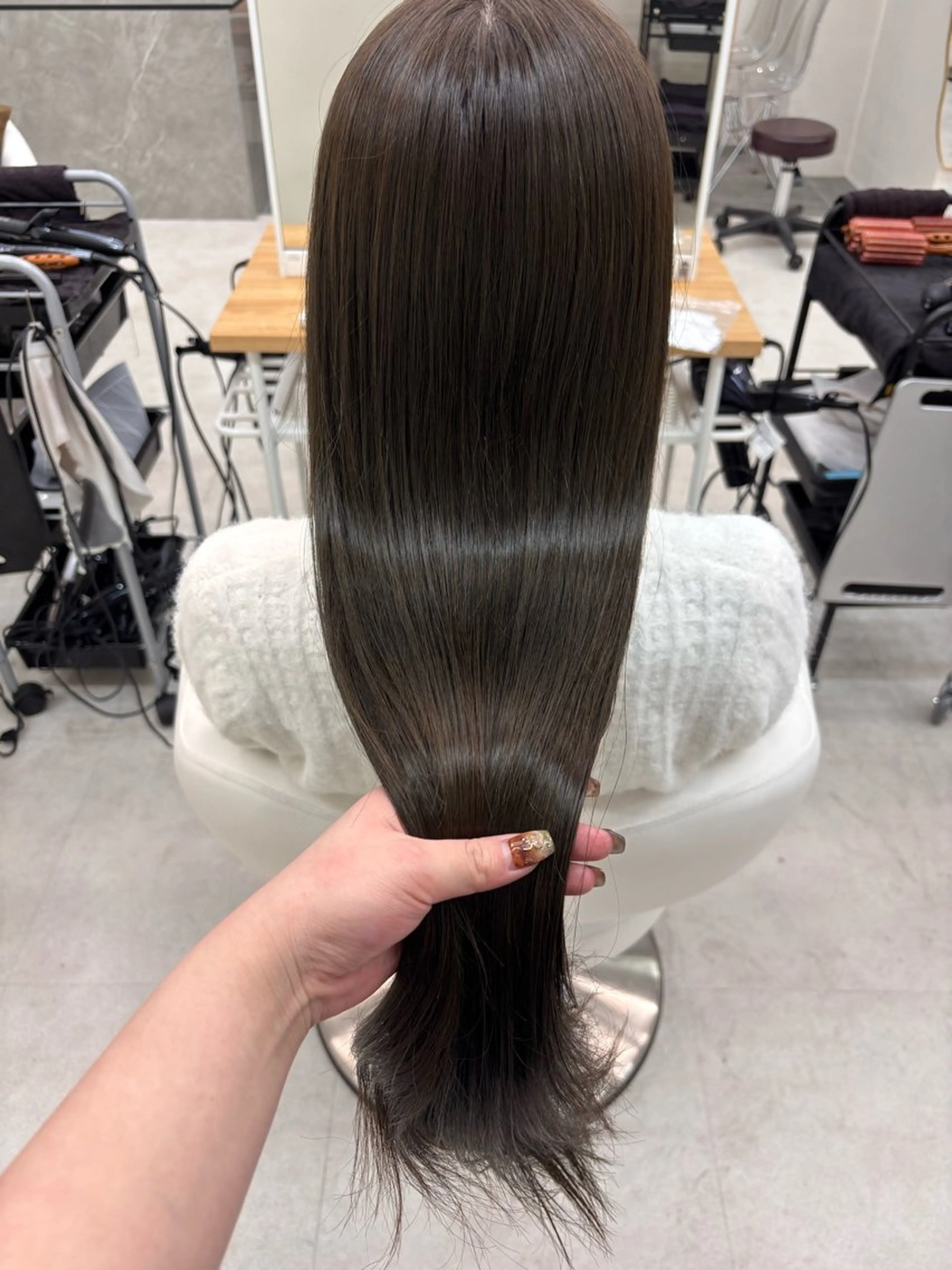 ロング ヘアカラー ヘアセット 𝗆𝗂𝗒𝗎 🐈🤍のヘアスタイル