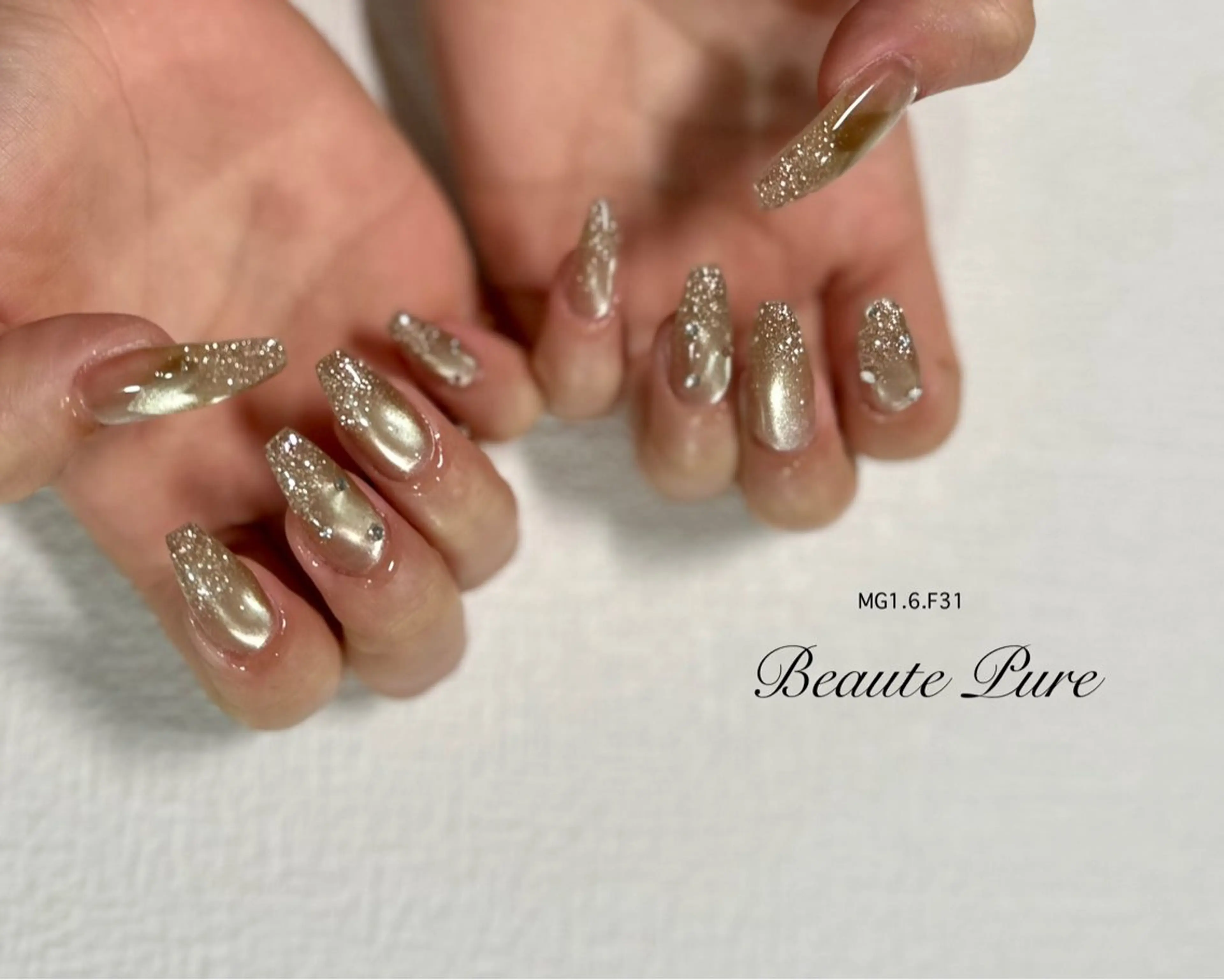 ネイル アートネイル フラッシュネイル キラキラネイル マグネットネイル シンプルネイル ハンドネイル BeautePure Maiのネイルデザイン