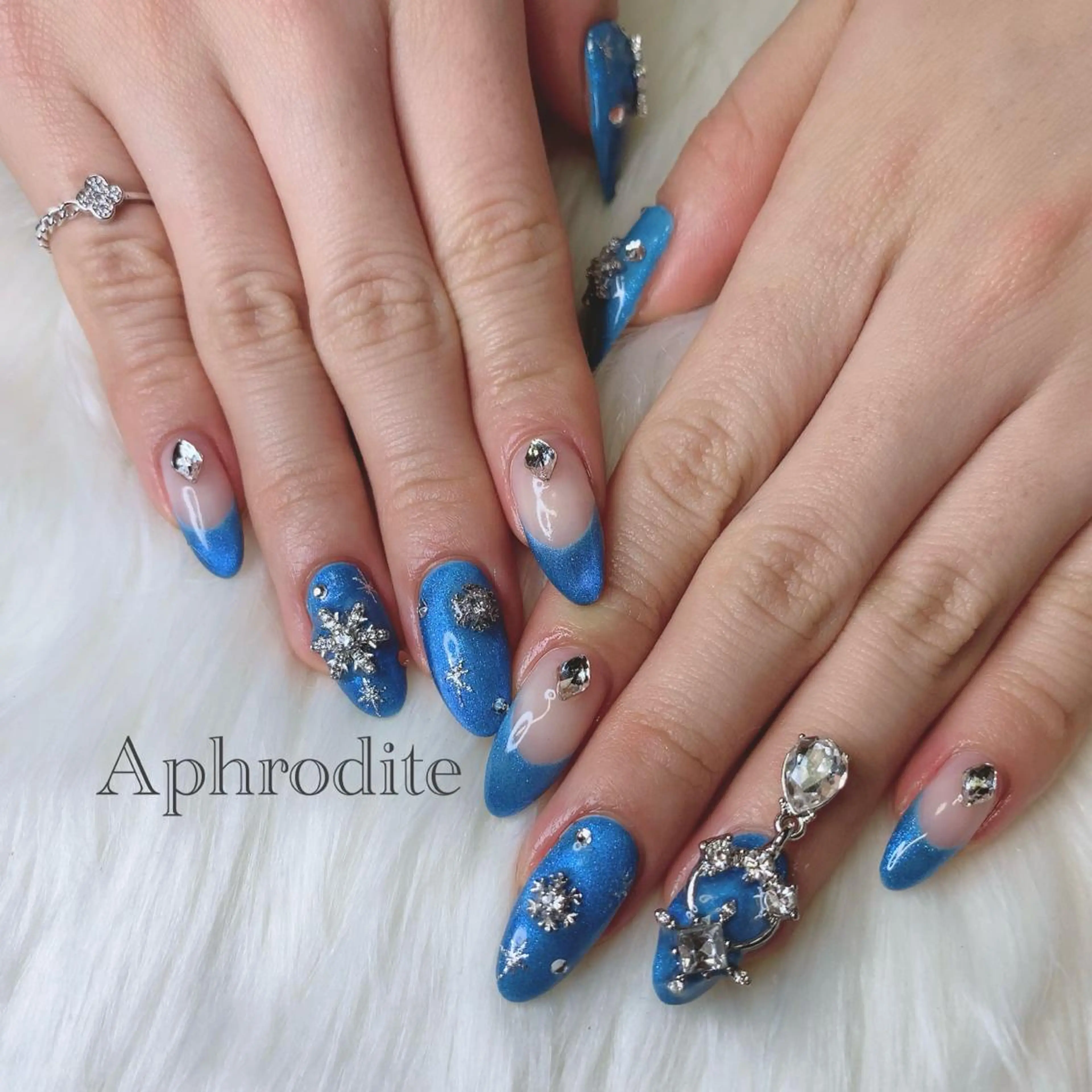 ネイル Aphrodite パラジェル認定サロンのネイルデザイン