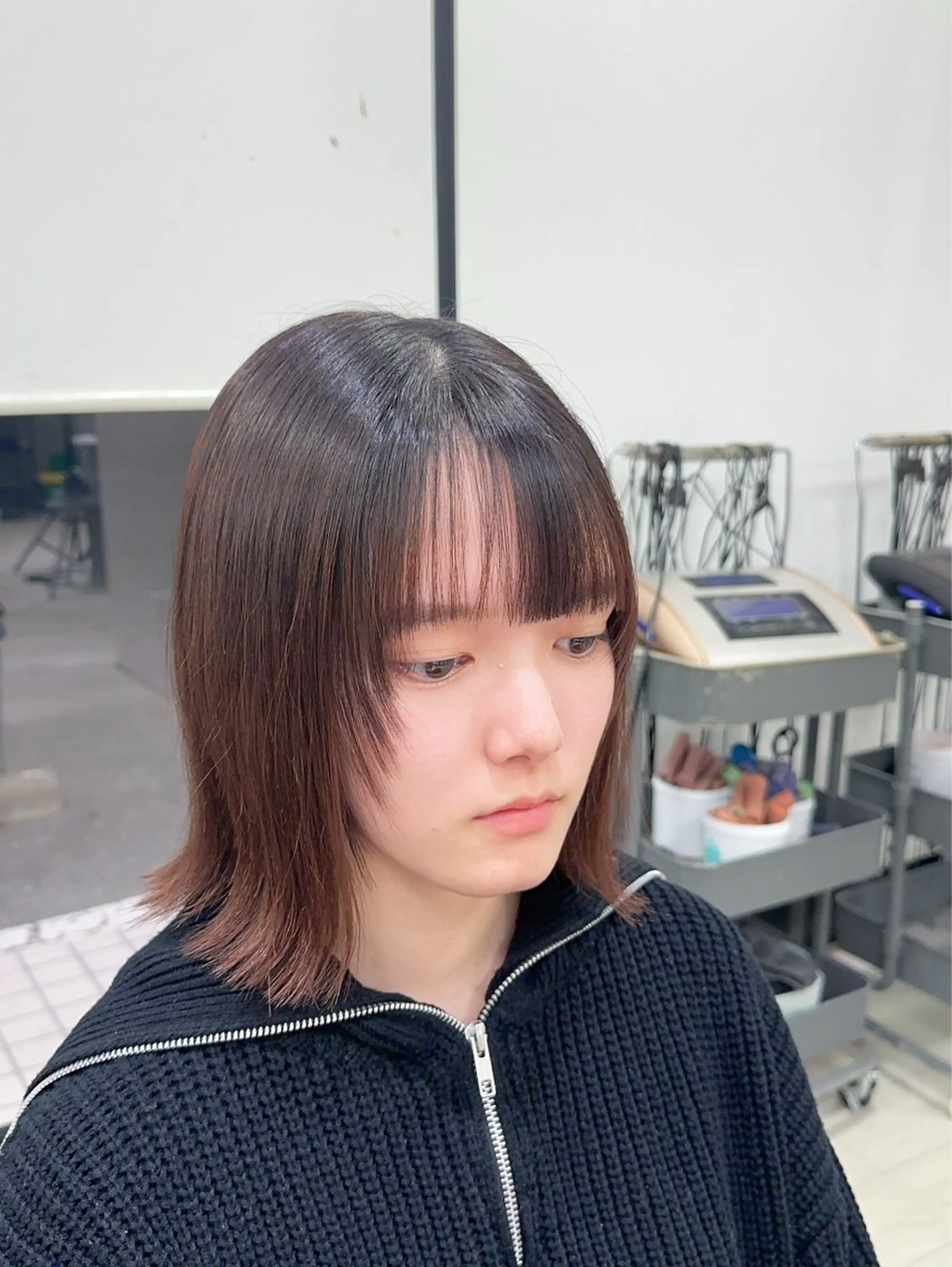 ミディアム 顔まわりレイヤー 顔周りカット レイヤーカット 小顔カット LOVERIA KURUME所属・村上 佳織のヘアスタイル