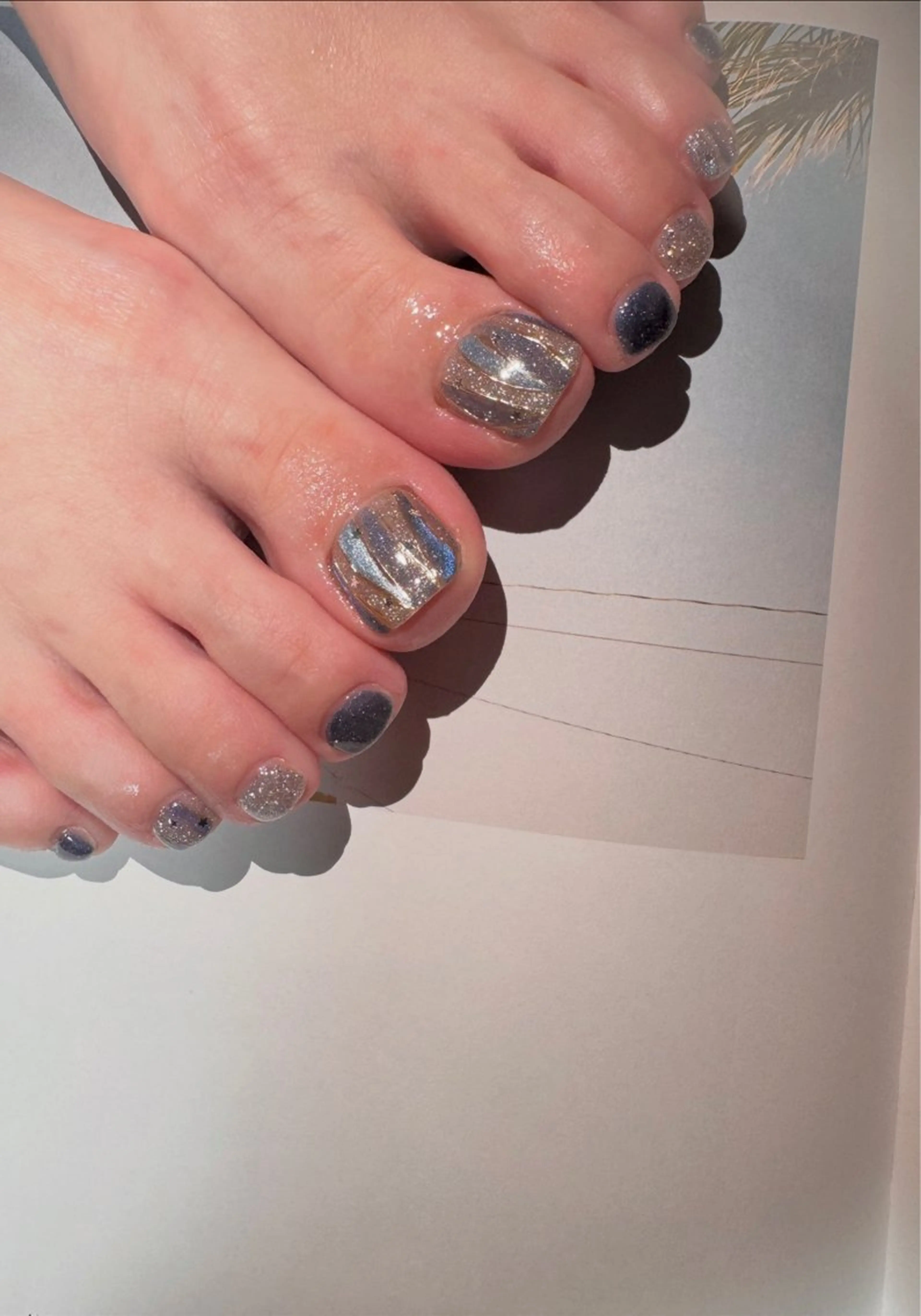 ネイル フラッシュネイル フットネイル マグネットネイル フットネイル 白日-hakubi nail-のネイルデザイン