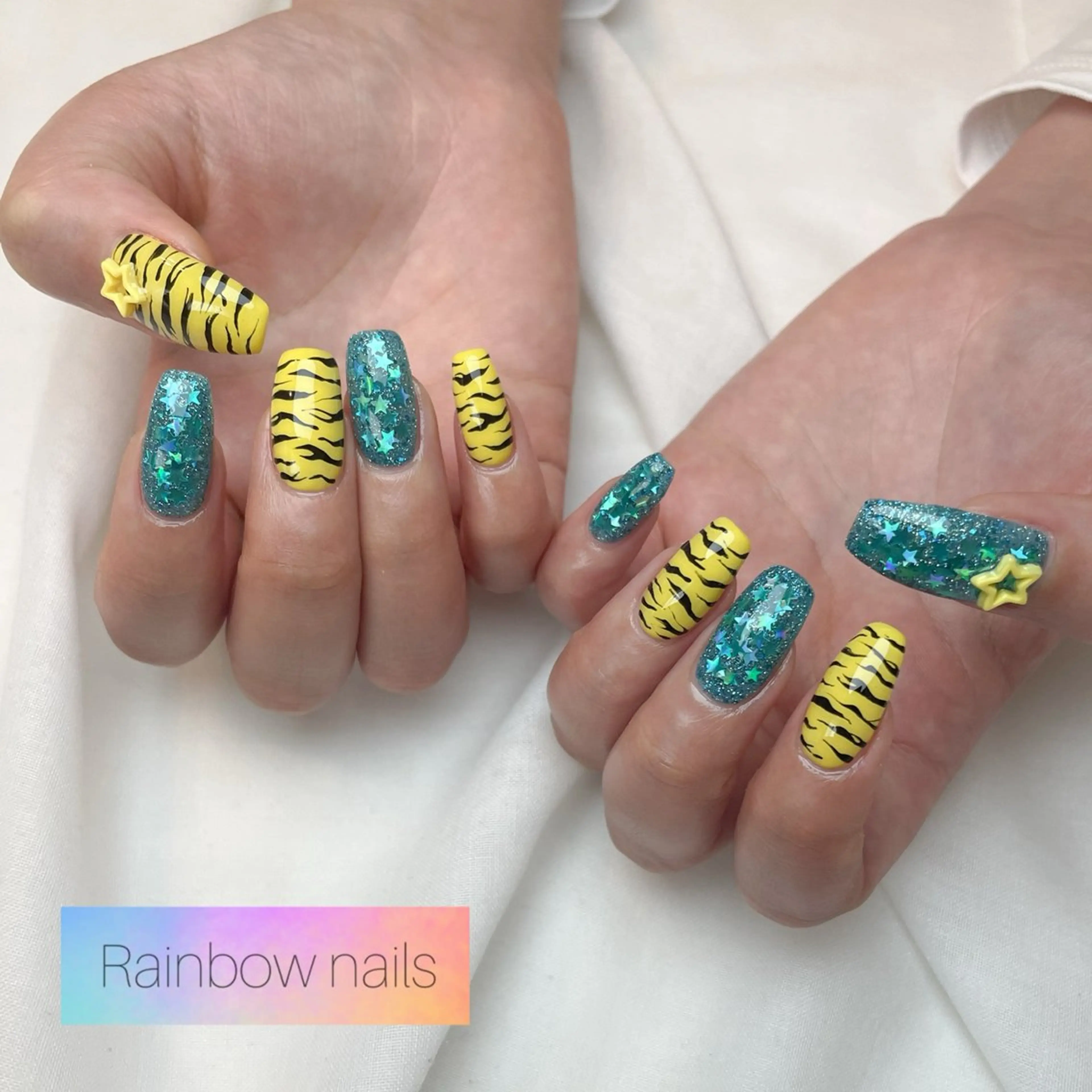 ネイル Rainbow nailsくろちゃんのネイルデザイン