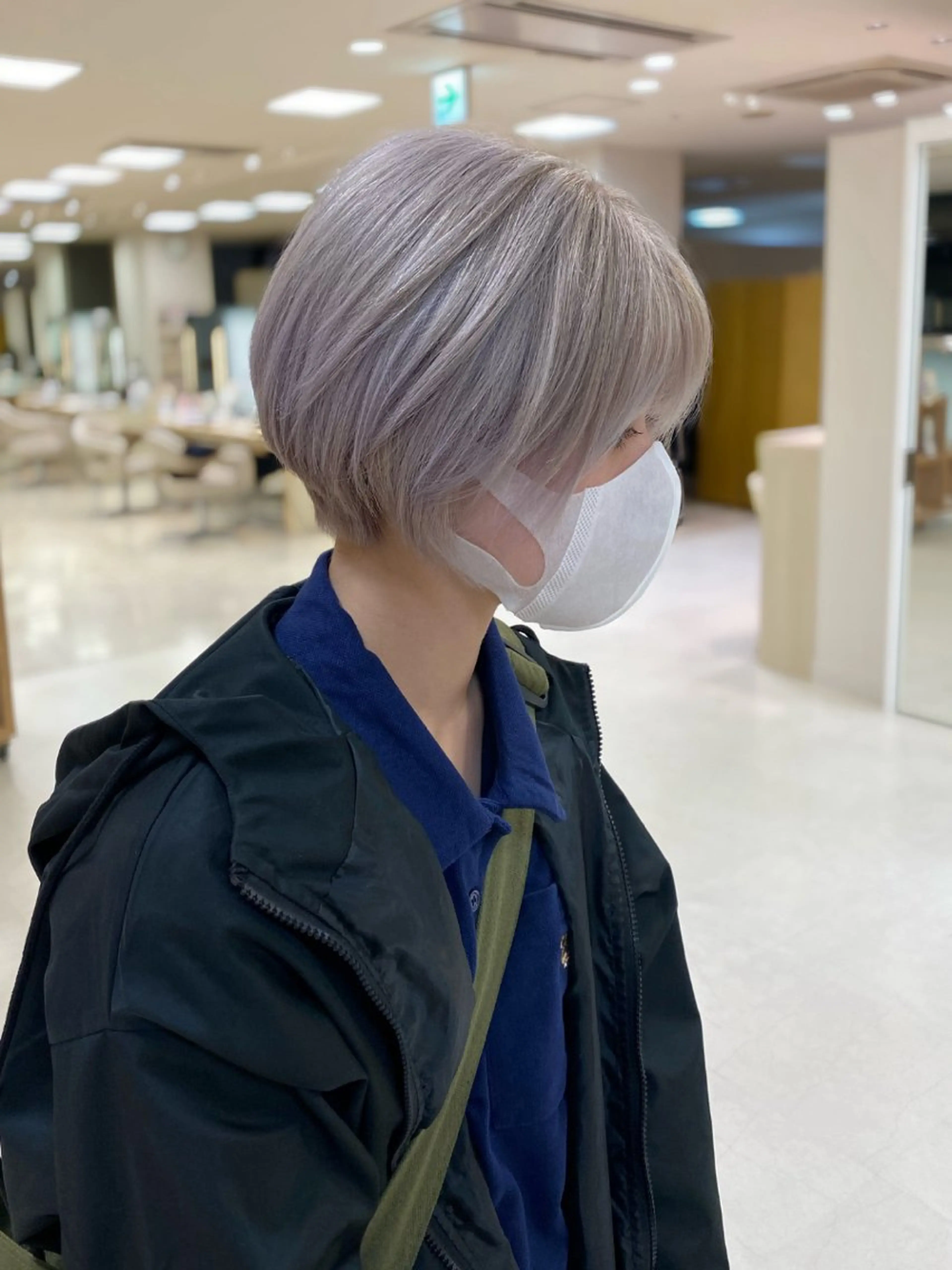 【明るめの髪色にしたい方へ☀️】ホワイト系カラー対応◎カット✂️➕2回ブリーチ➕オンカラー➕Aujuaトリートメント💠の写真