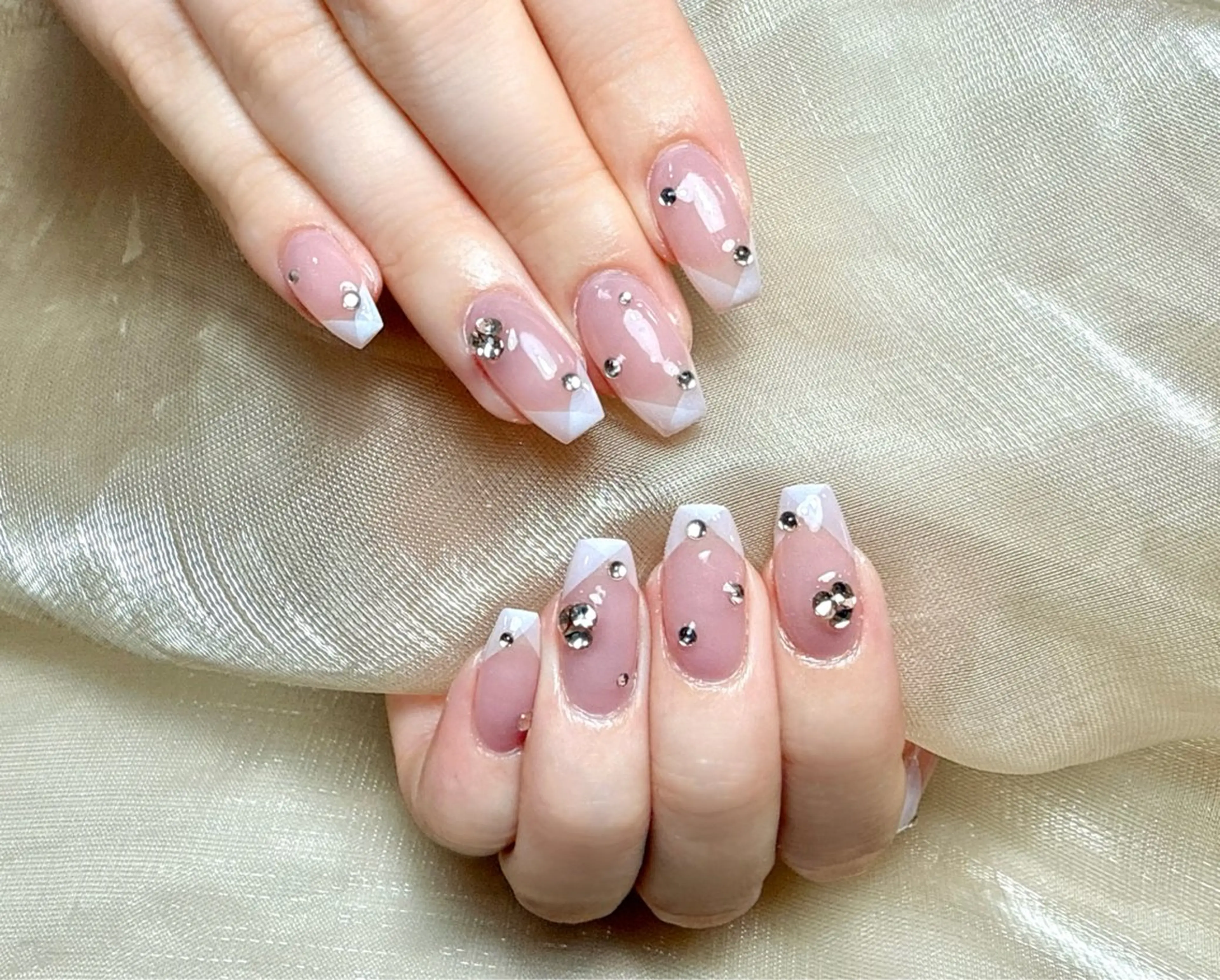 ネイル 持ち込み ハンドネイル ハンドケア L. Nailのネイルデザイン