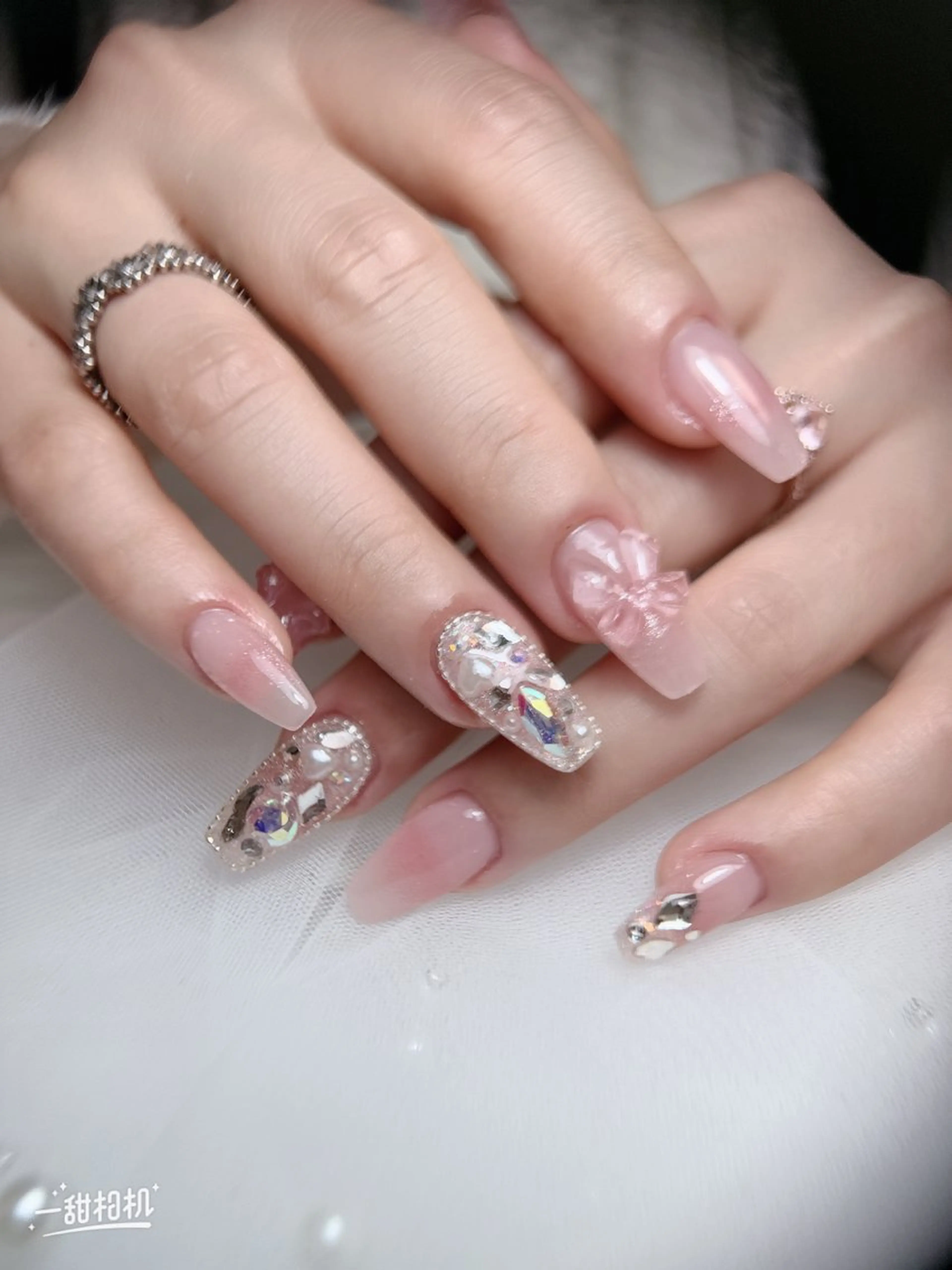 ネイル チークネイル ジェルネイル キラキラネイル 韓国ネイル マグネットネイル ハンドネイル Vp ネイルのネイルデザイン