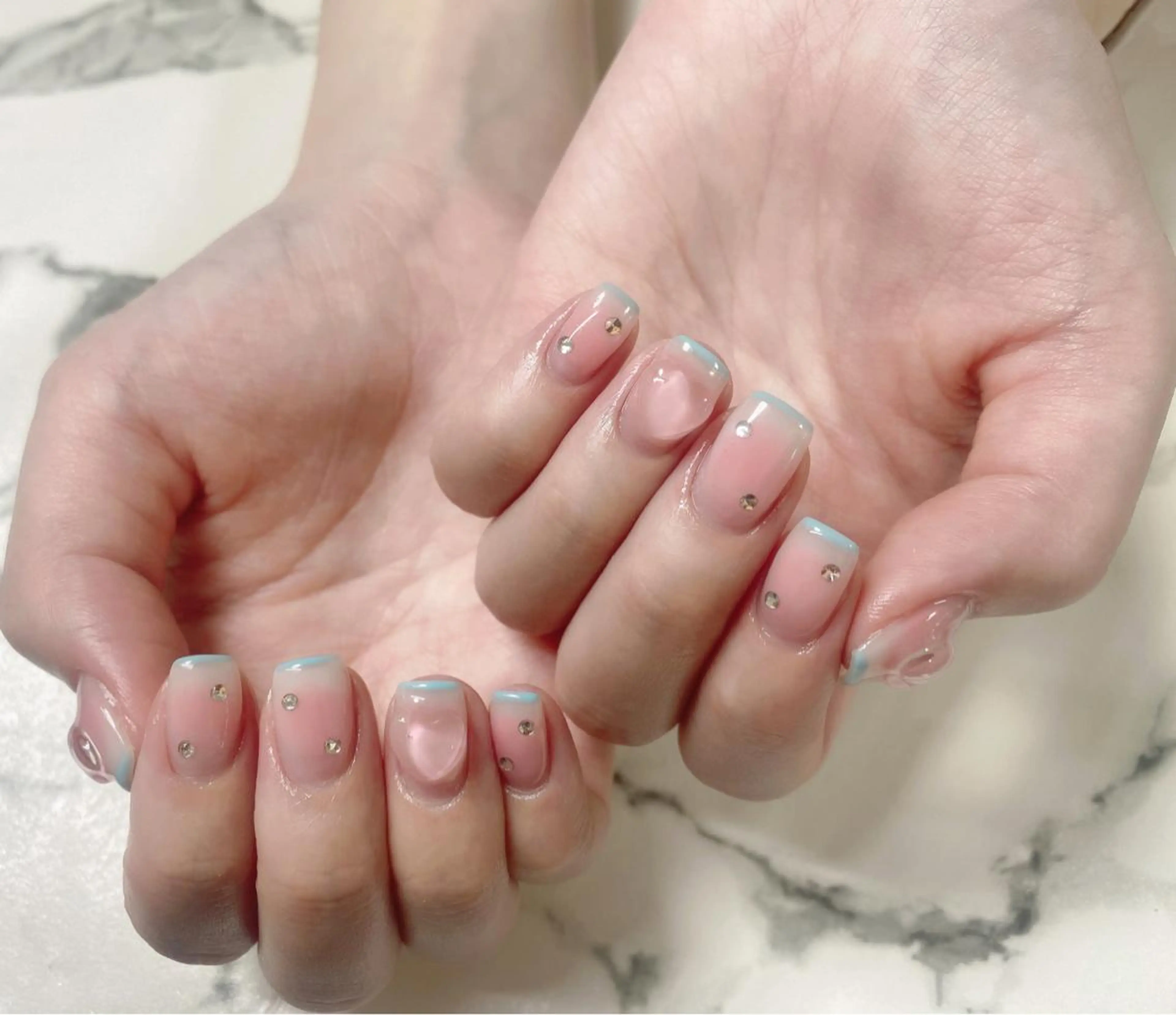 ロング カラー ネイル Q Free nailsのネイルデザイン