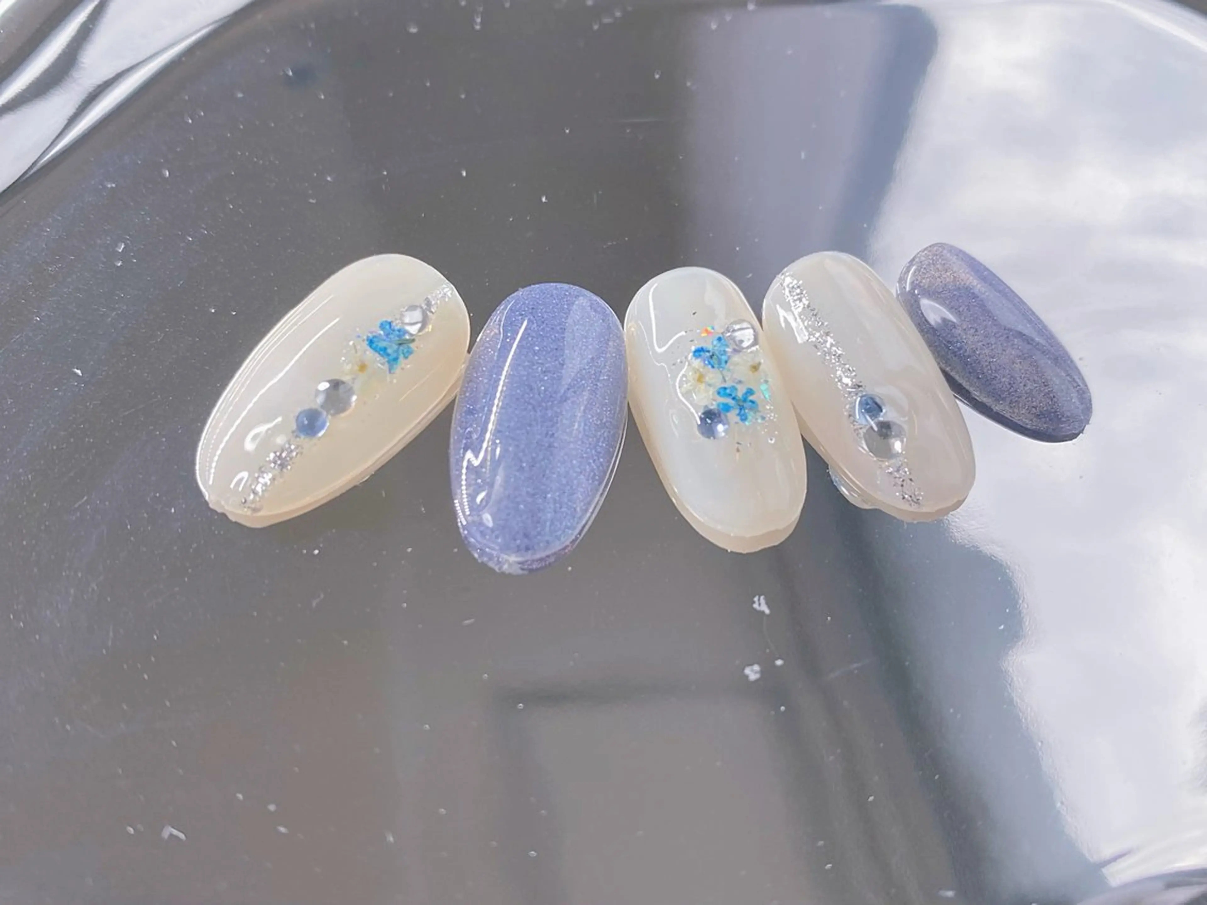 ショート 501_nail所属・Ta taのネイルデザイン