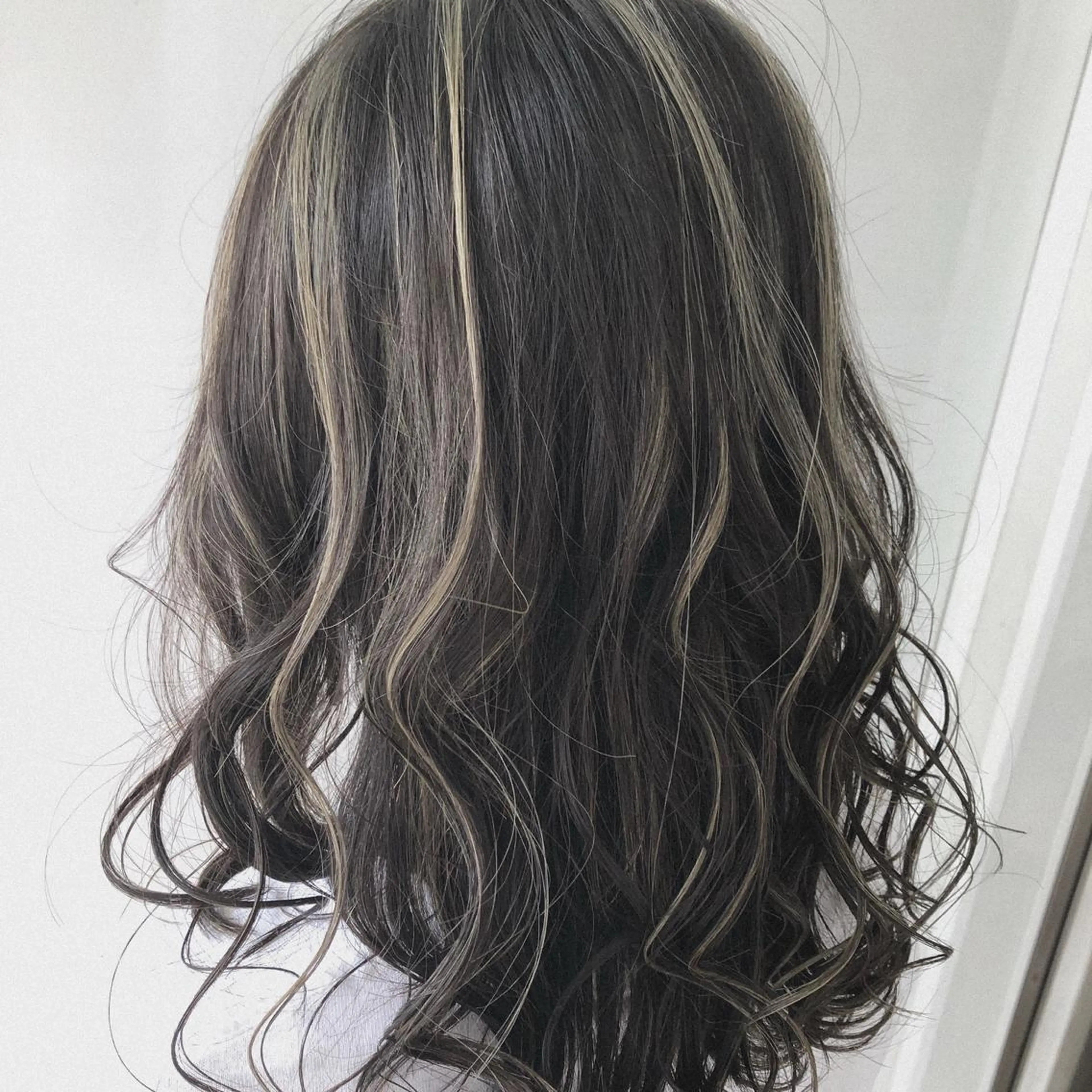 セミロング カラー 脱白髪染め専門店HAKUA PLUS白髪ぼかし町田2号店所属・脱白髪染め 大月竜斗のヘアスタイル