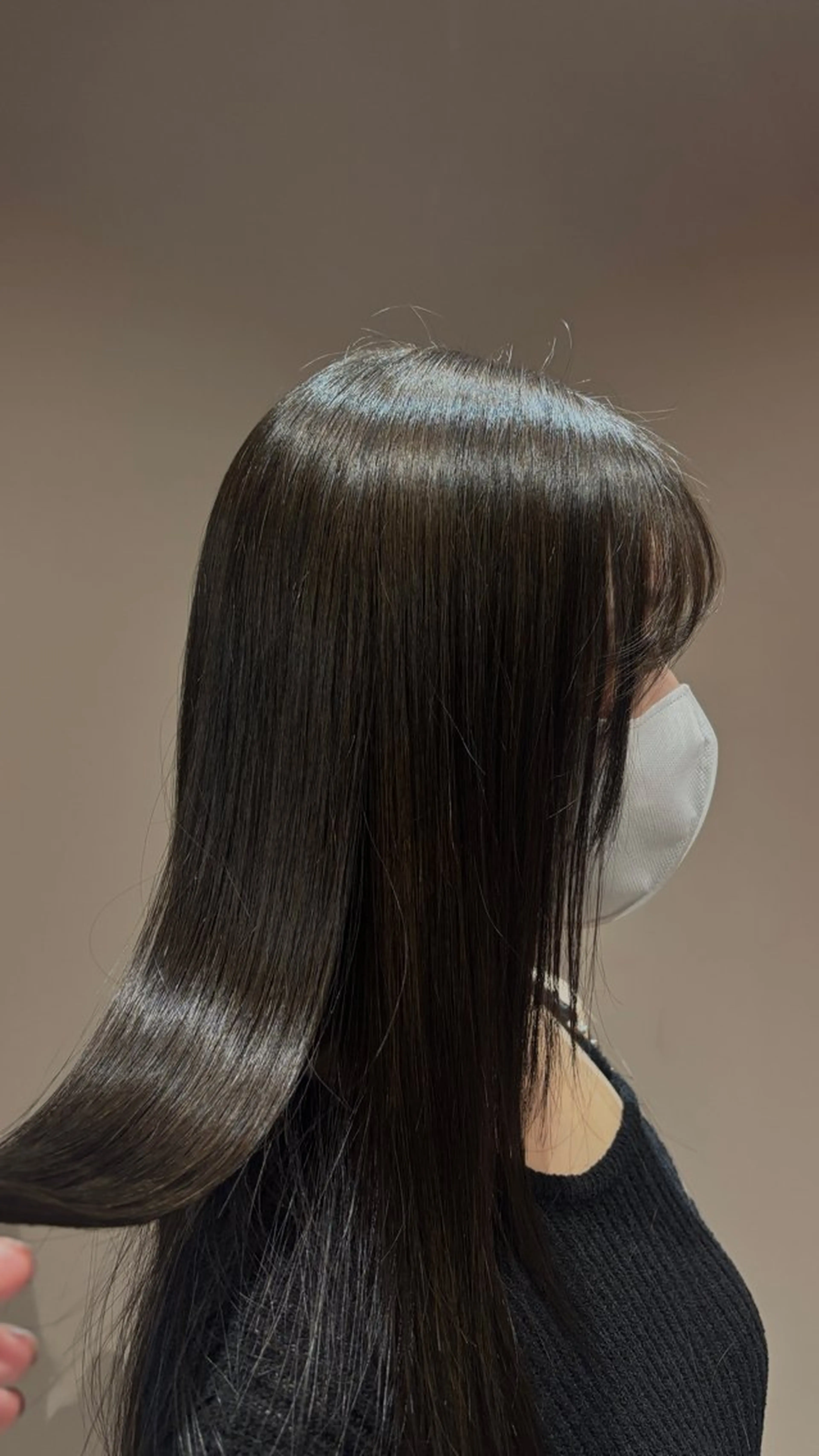 ロング カラー ヘアカラー HIBIKI / ブリーチモデルのヘアスタイル