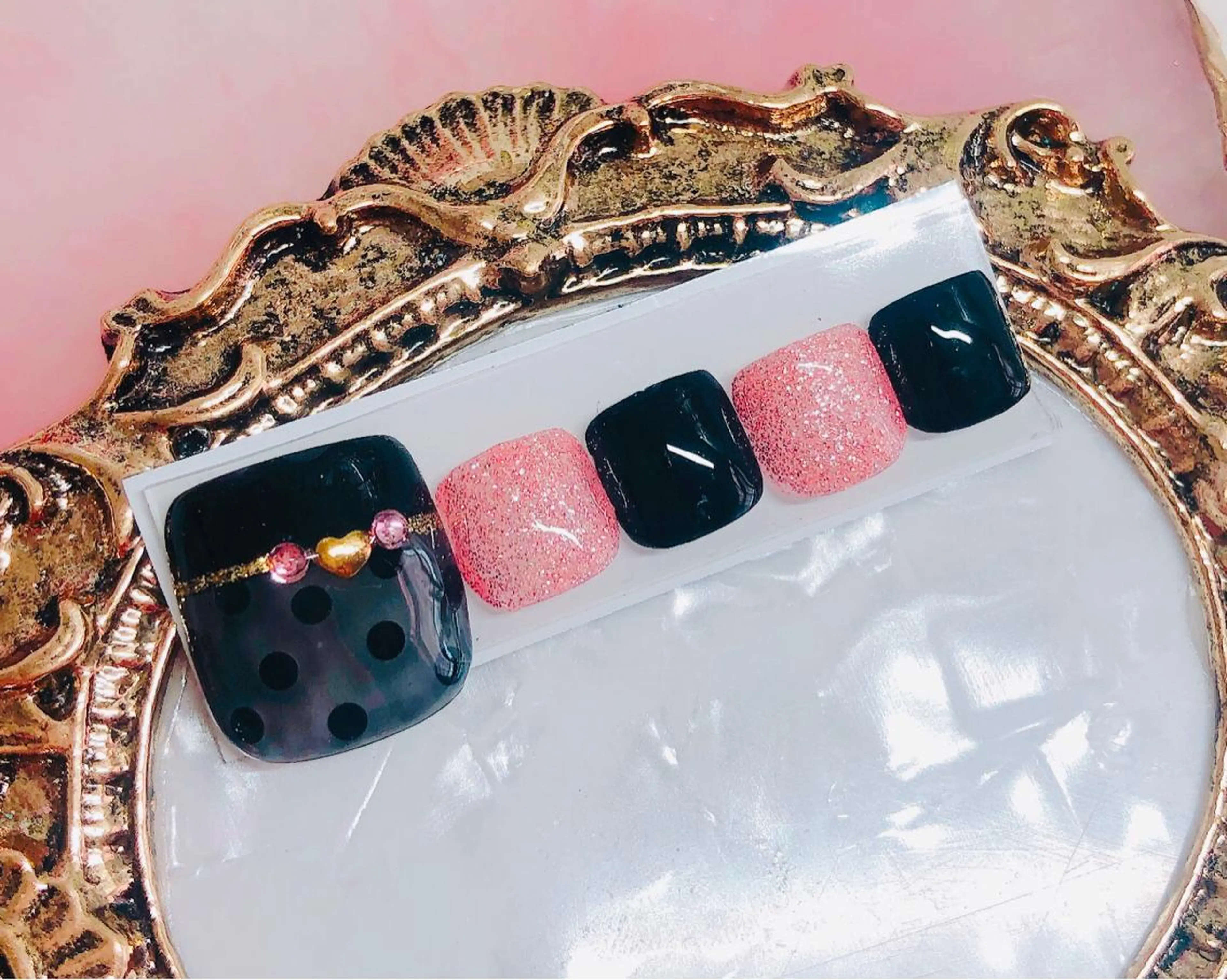 ネイル フットネイル フットネイル CROWN プライベートサロンのネイルデザイン