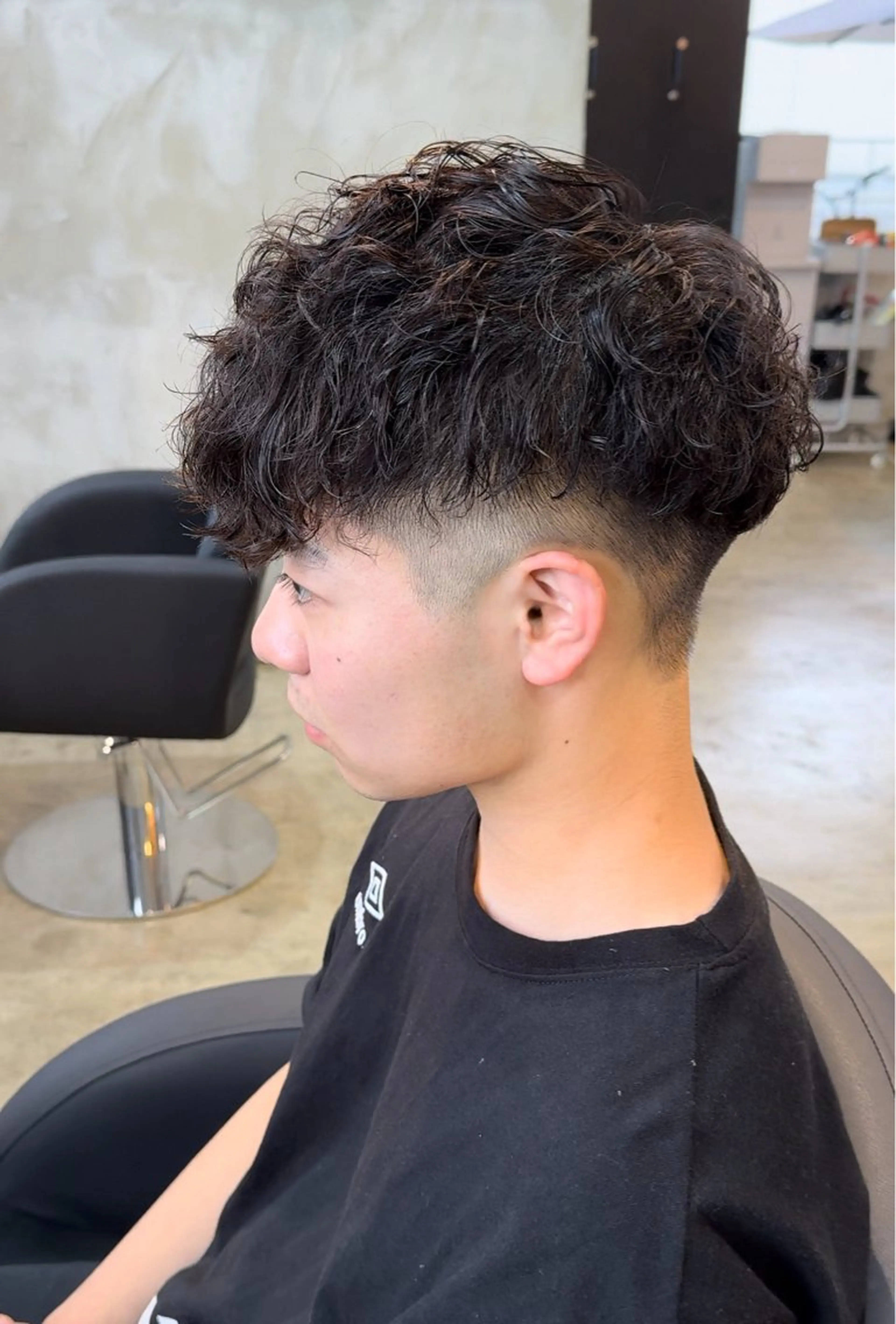 パーマ メンズ スペインカール 刈り上げ 🔥メンズ圧倒的人気 ROOOMEN松田隆のヘアスタイル