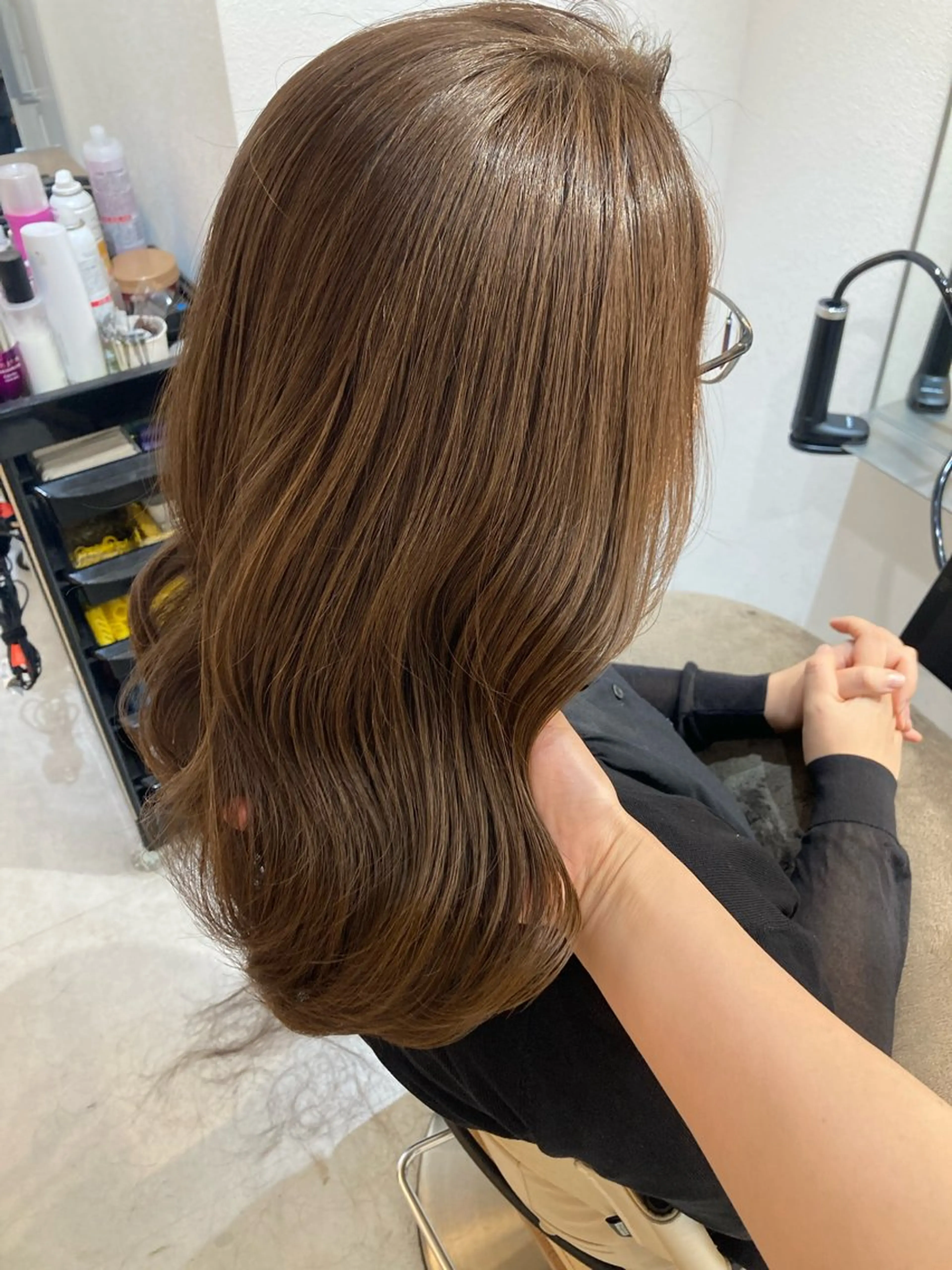 ミディアム ✨色持ちの良い艶 カラー✨蟹江真世のヘアスタイル