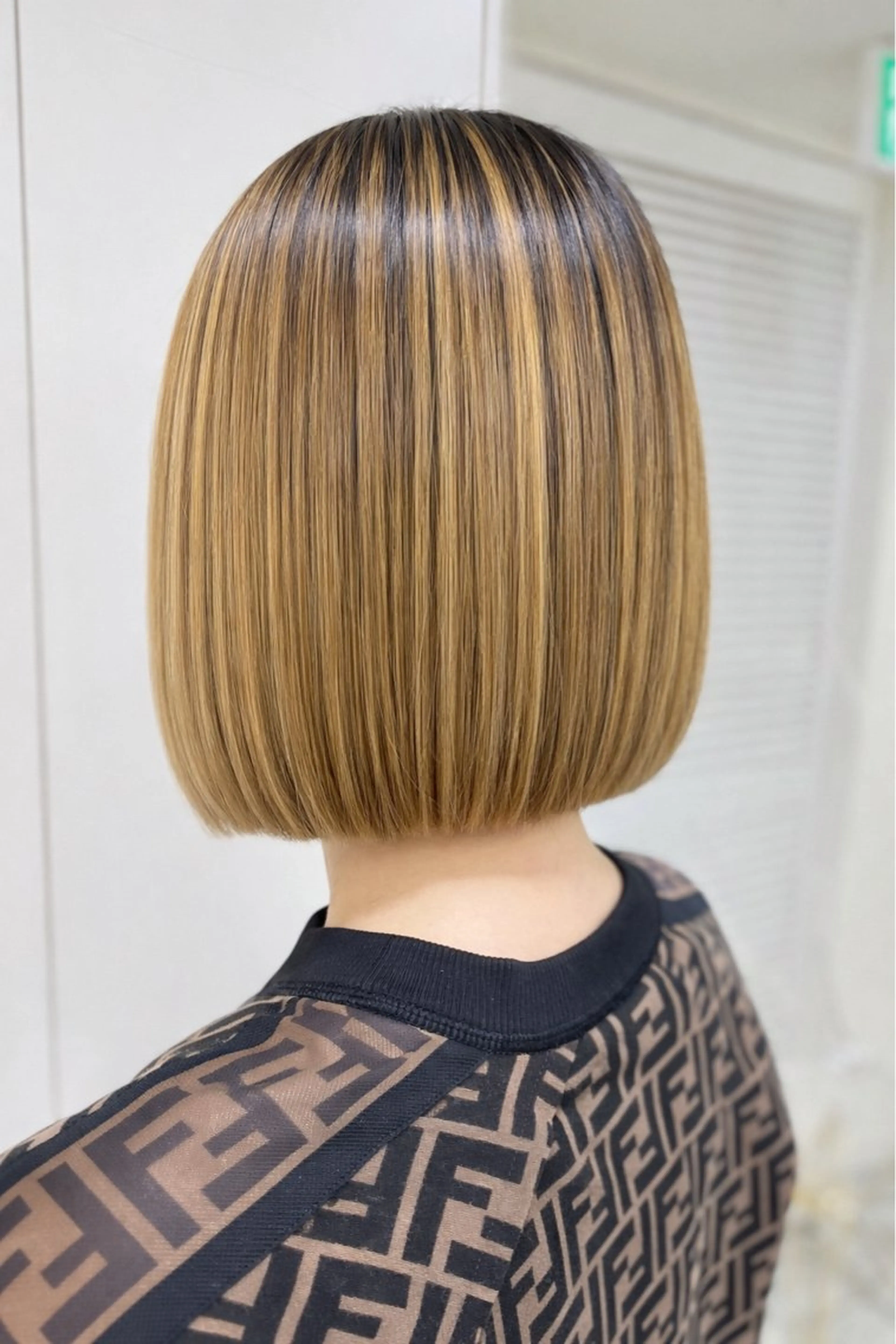 ミディアム BONDZSALON麻布十番パティオ通り店所属・マエザワ リュウのヘアスタイル