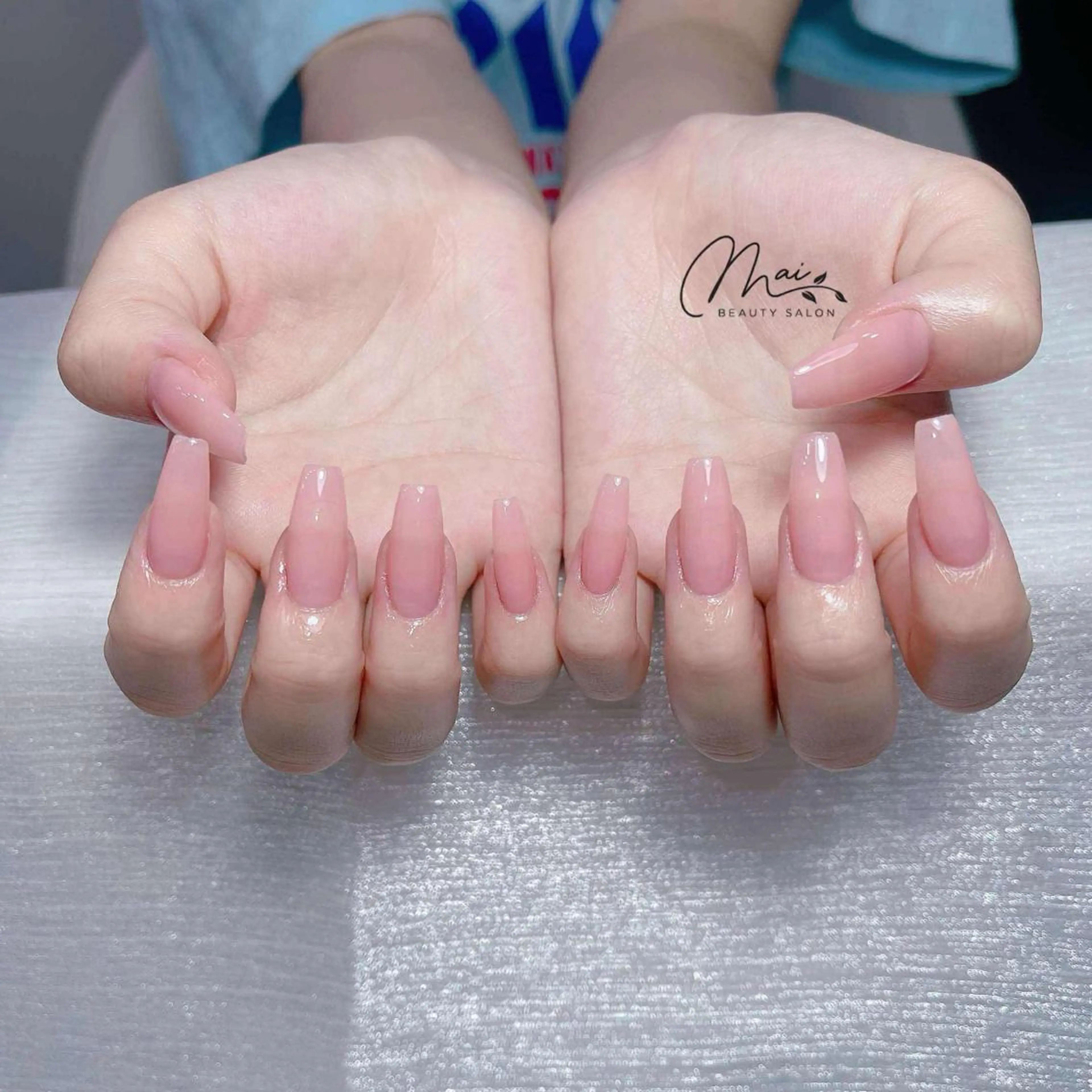 ネイル アニマル柄 ボルドー ジェルネイル ニュアンスネイル パラジェル MaiBeauty HaNaのネイルデザイン