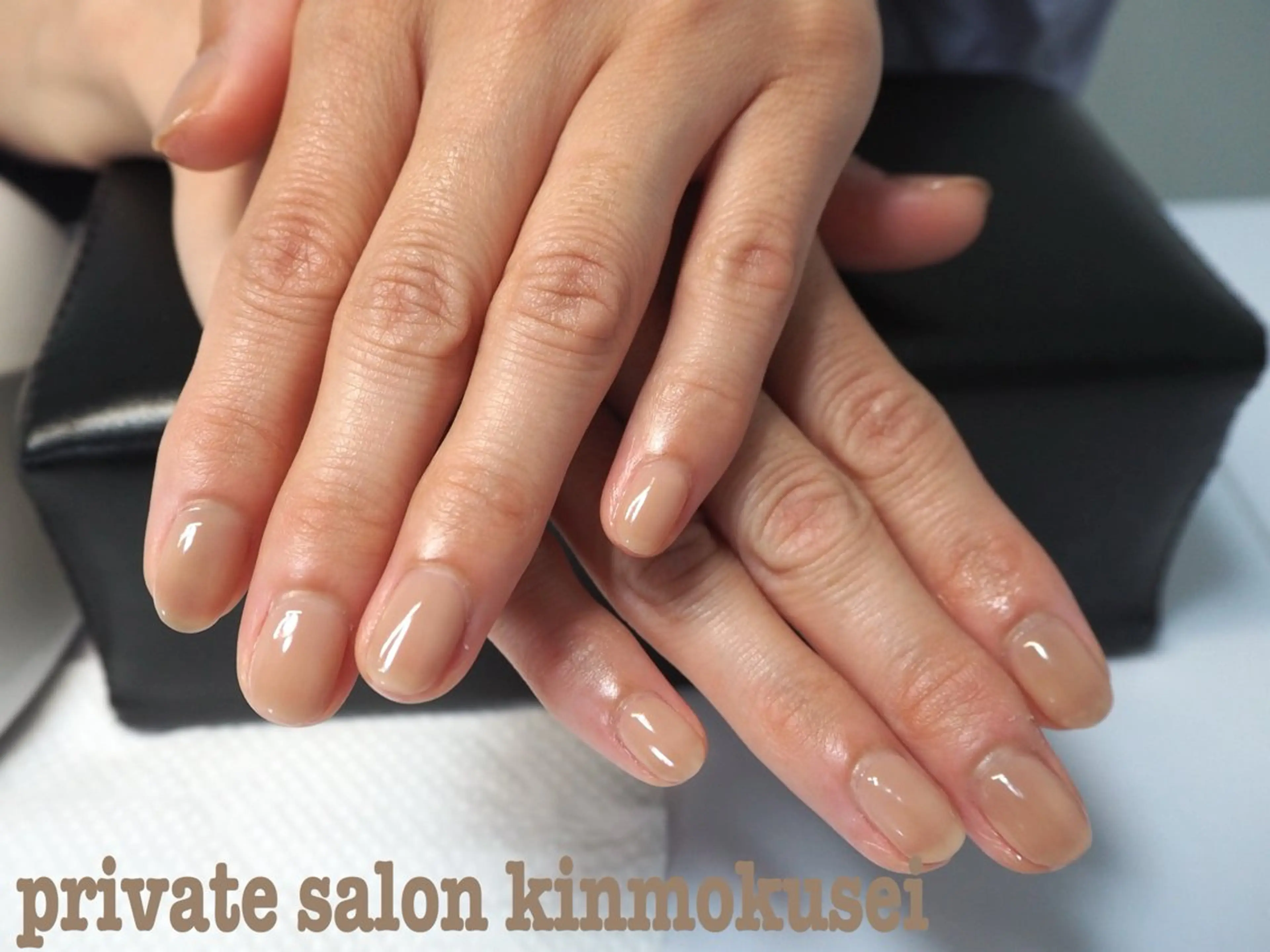ネイル オフィスネイル ホワイト ハンドネイル nail salon kinmokuseiのネイルデザイン
