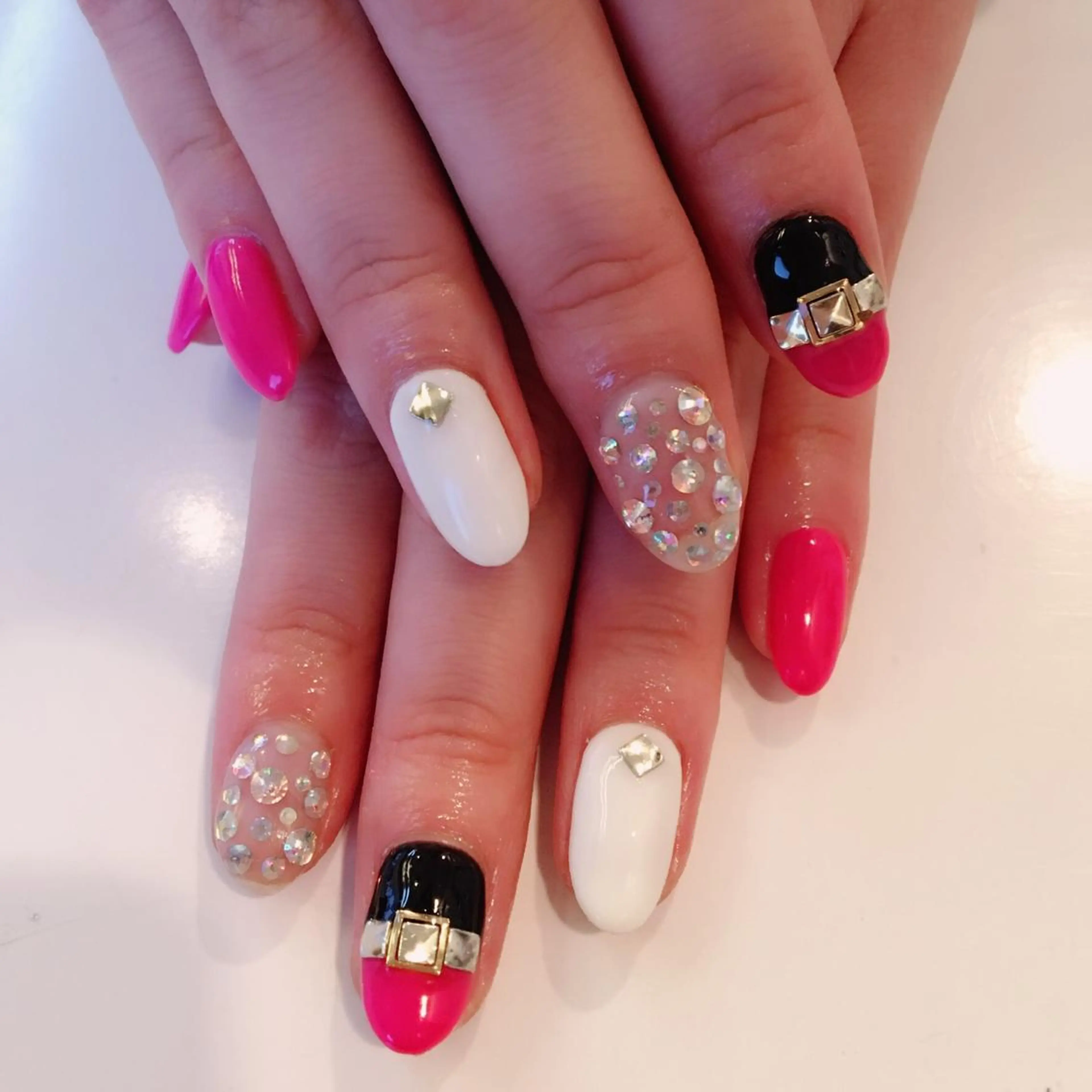 セミロング ネイル mie ミイのネイルデザイン