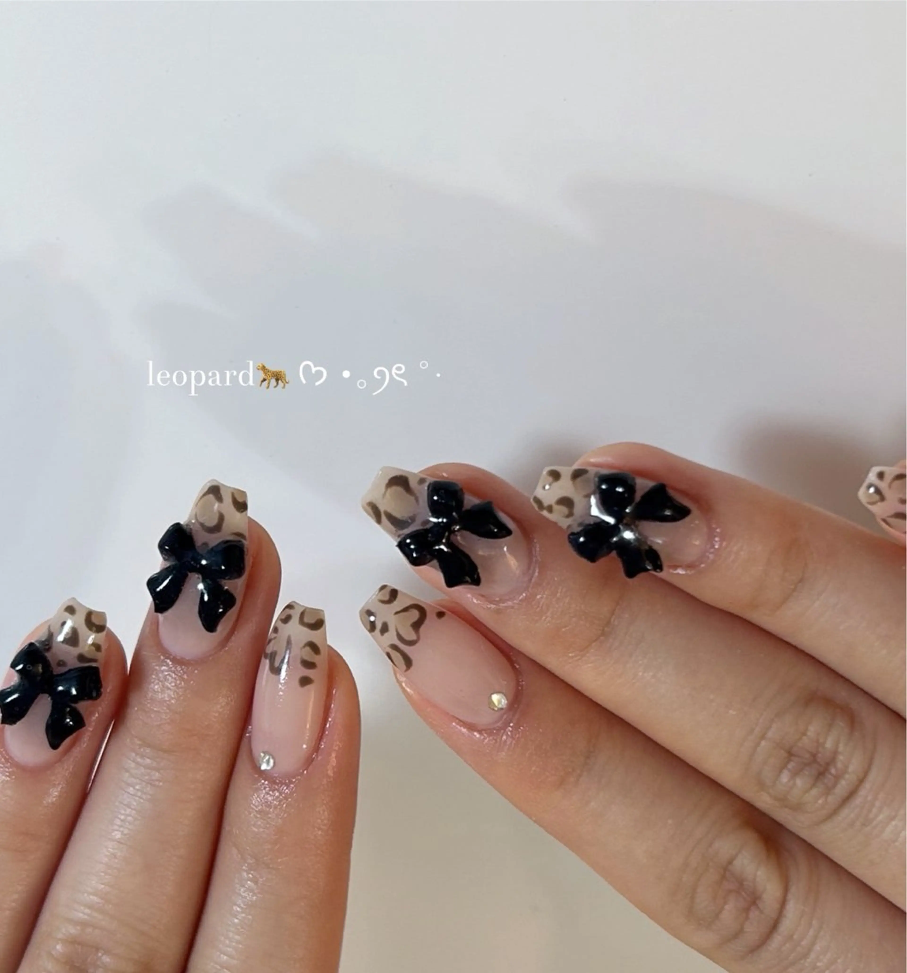 ネイル ハンドネイル ViViA momokaのネイルデザイン