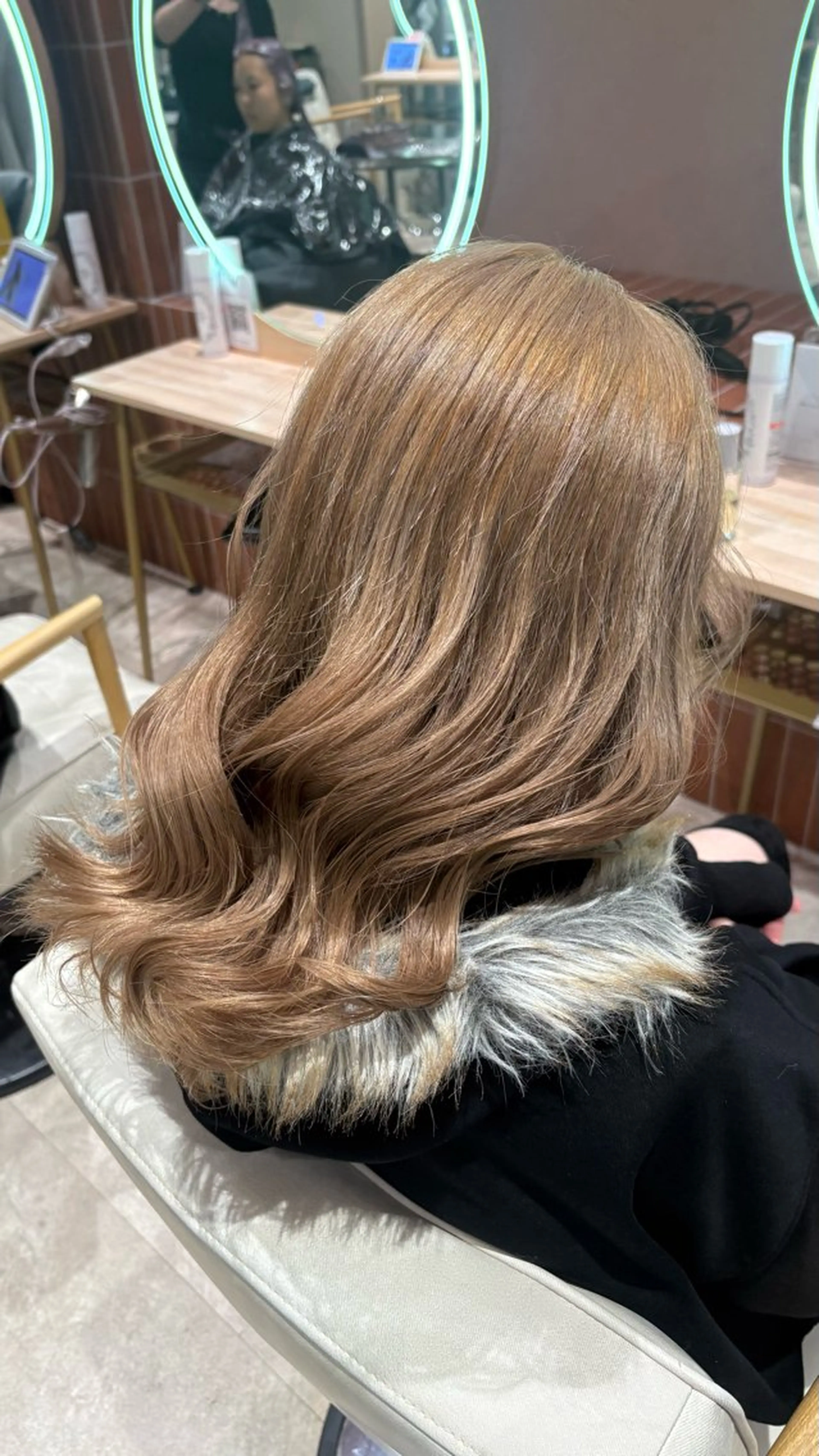 セミロング 卒業式のヘアスタイル ヘアカラー トリートメント 束感マツエク/レイヤ ーボブ/ココネ⭐️のマツエク・マツパデザイン