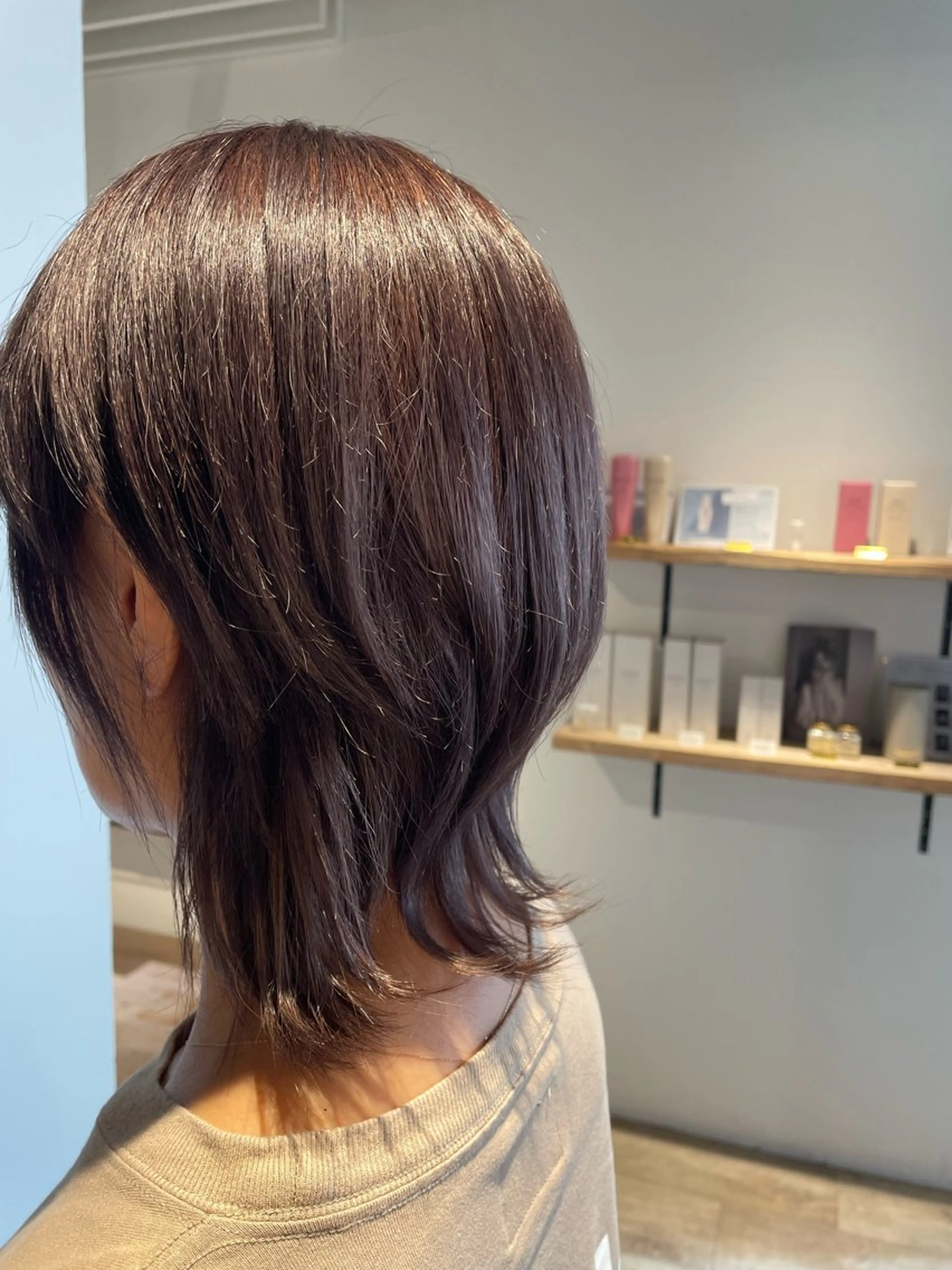 カラー ふくだももこ🍑 すっきりショートのヘアスタイル