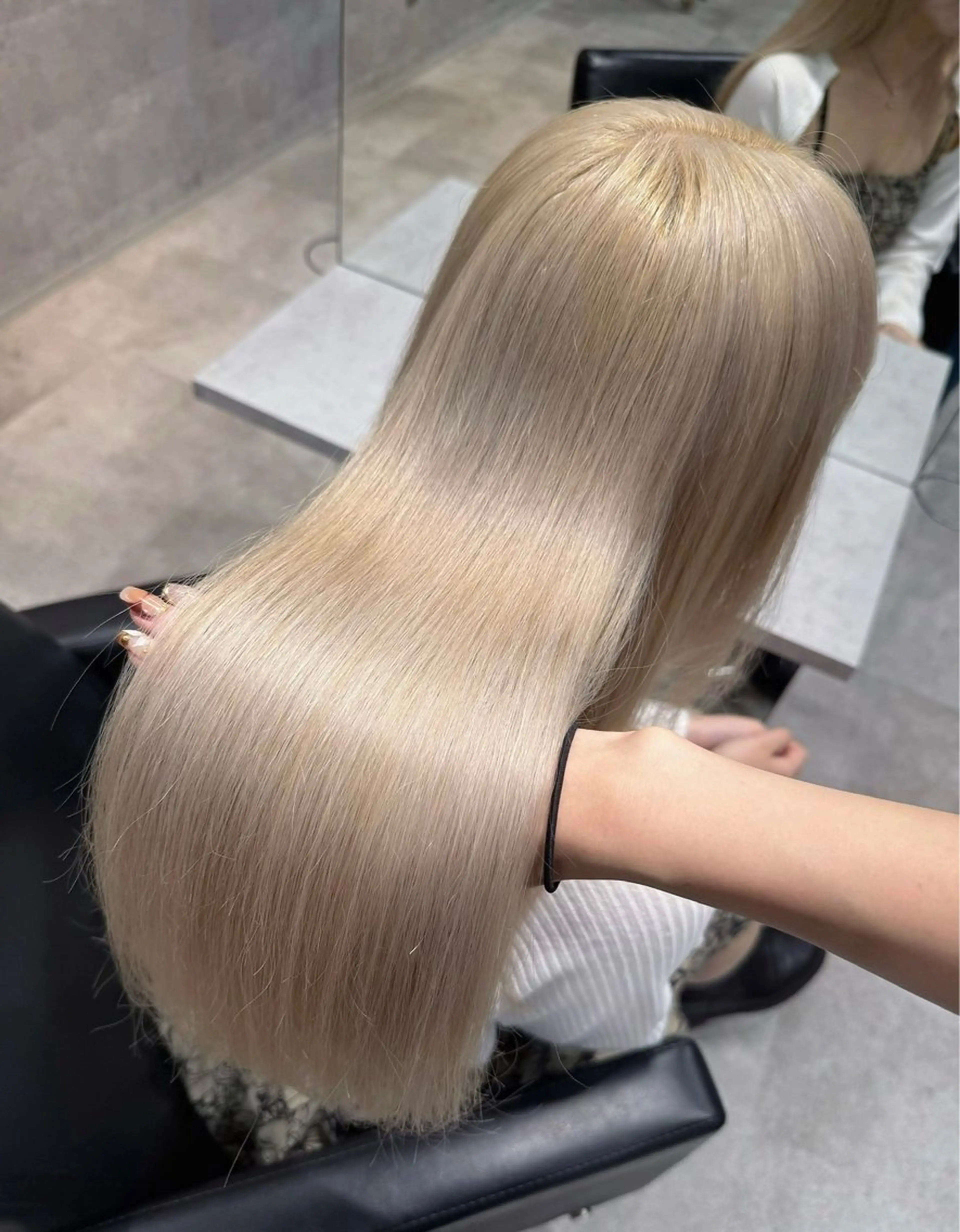 ロング カラー 川浪 ほほみのヘアスタイル