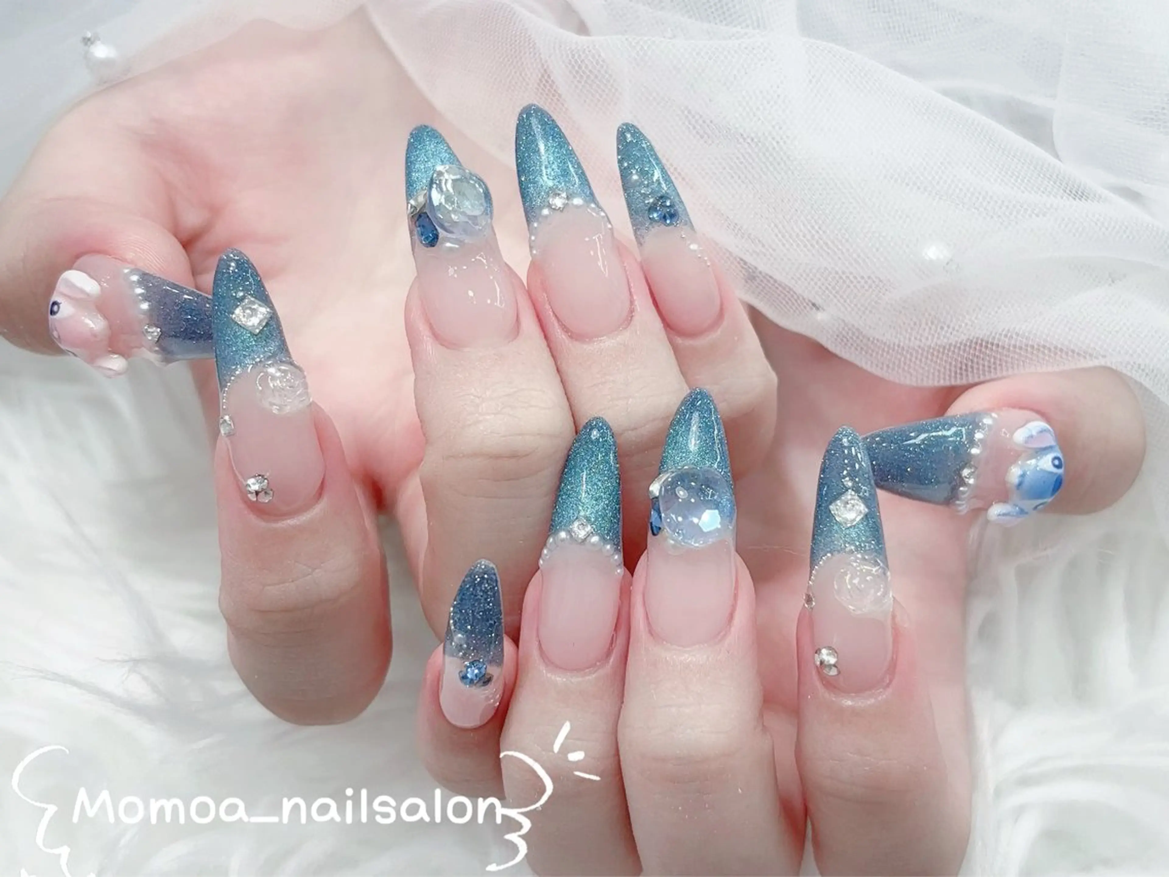 ネイル キラキラネイル 韓国ネイル スカルプネイル ハンドネイル MoMoA Nail ネイル長さ出し専門店のネイルデザイン