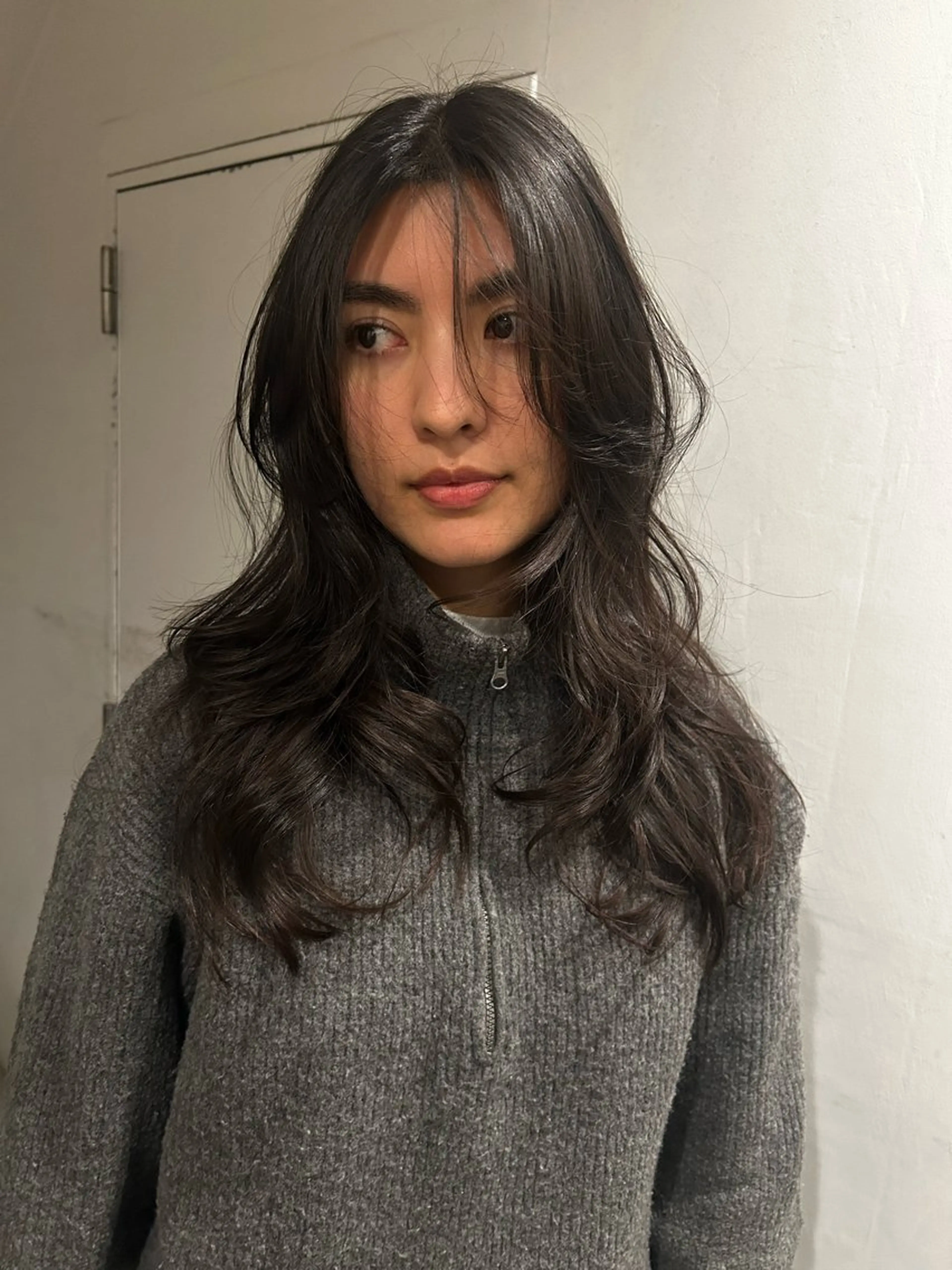 ロング hen所属・心斎橋/レイヤー/ ブリーチ/モエのヘアスタイル