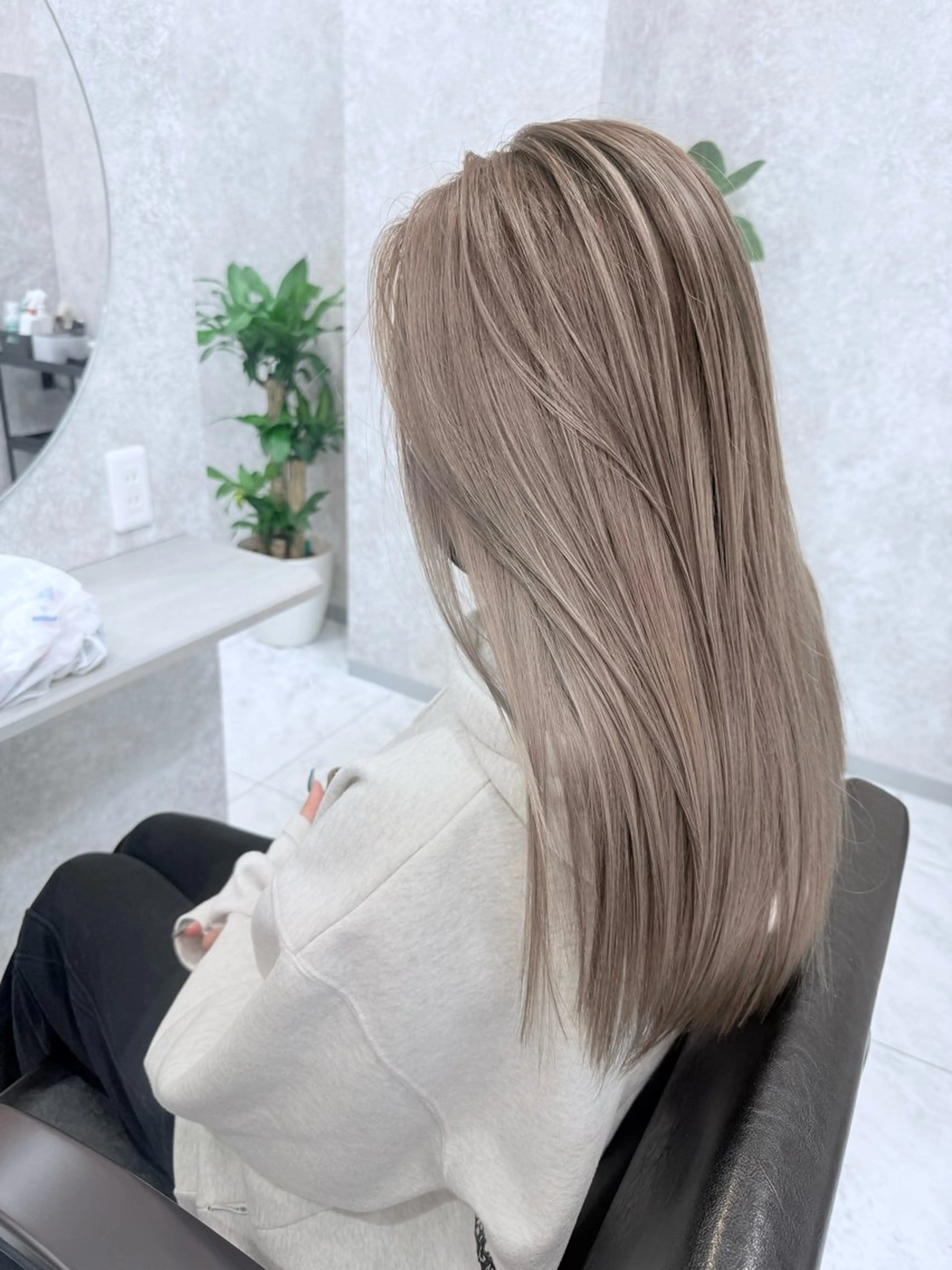 ロング カラー ブリーチ ケアブリーチ デザインカラー ダブルカラー ハイトーンカラー ヘアカラー 🌈派手髪ハイトーン 🌈鈴木亮太🌈のヘアスタイル