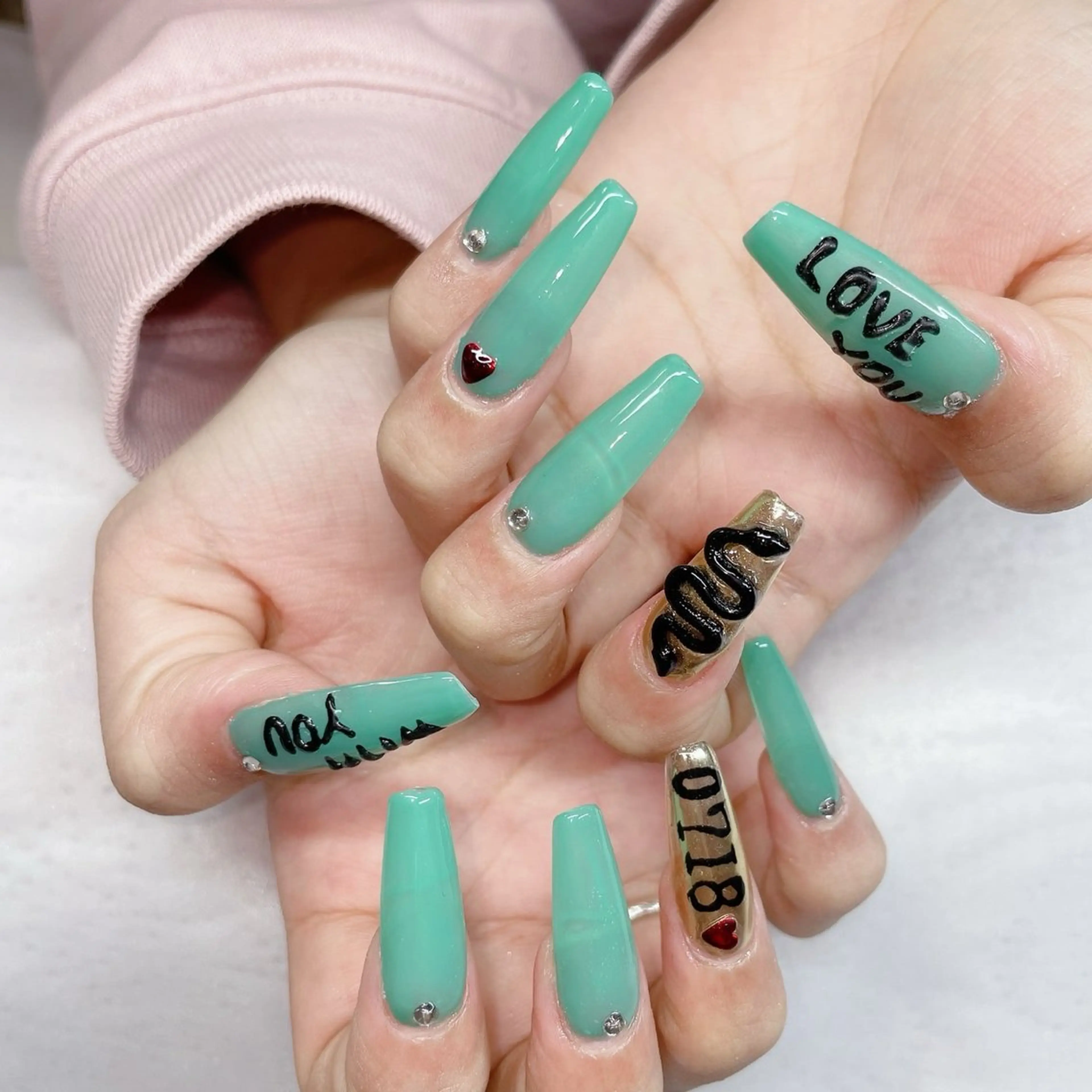 ネイル ハンドネイル ハンドケア 💜MIYA nail川崎店のネイルデザイン