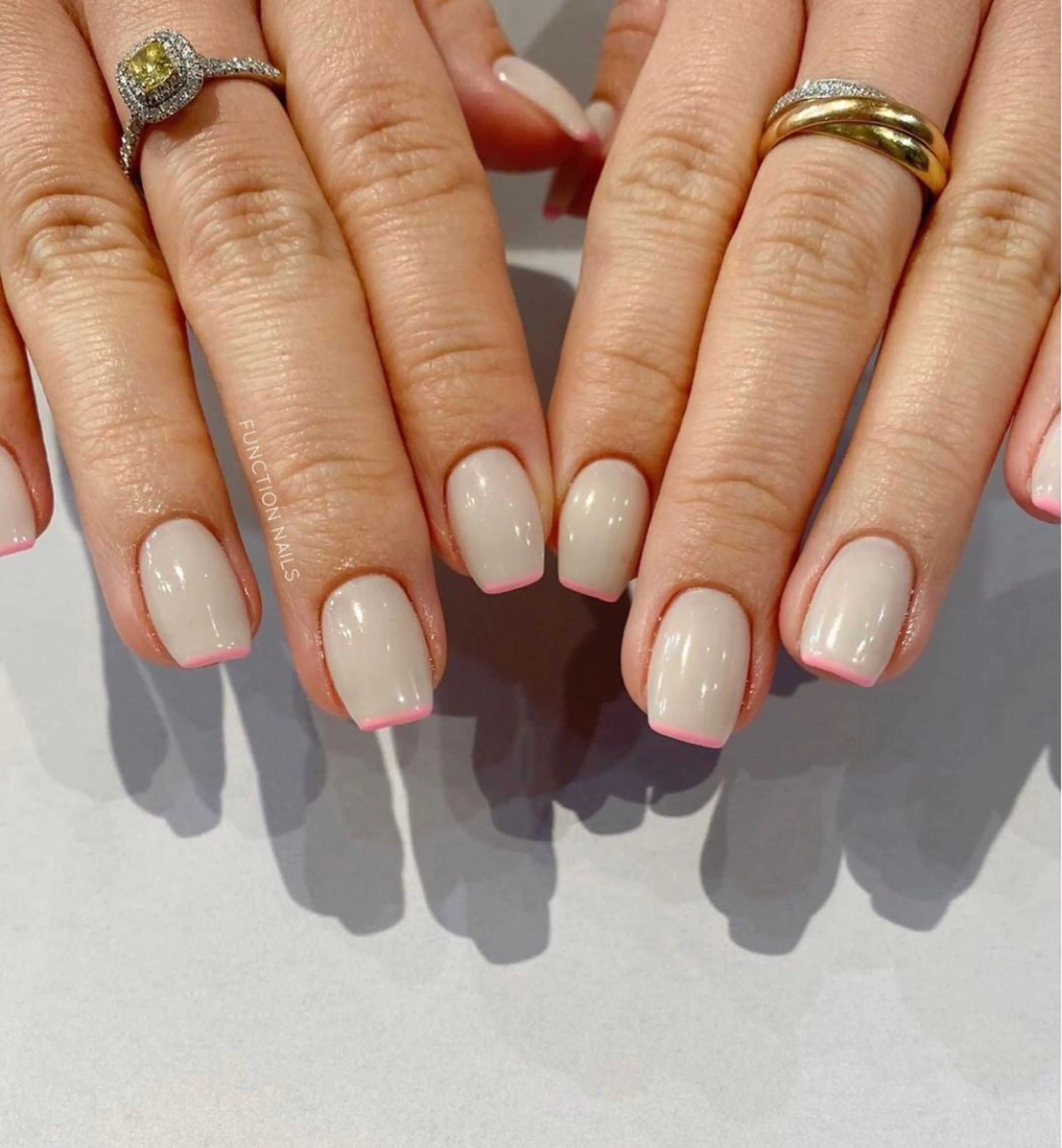 ネイル 大塚眉毛|ハンドケア |肌管理の眉毛・アイブロウイメージ