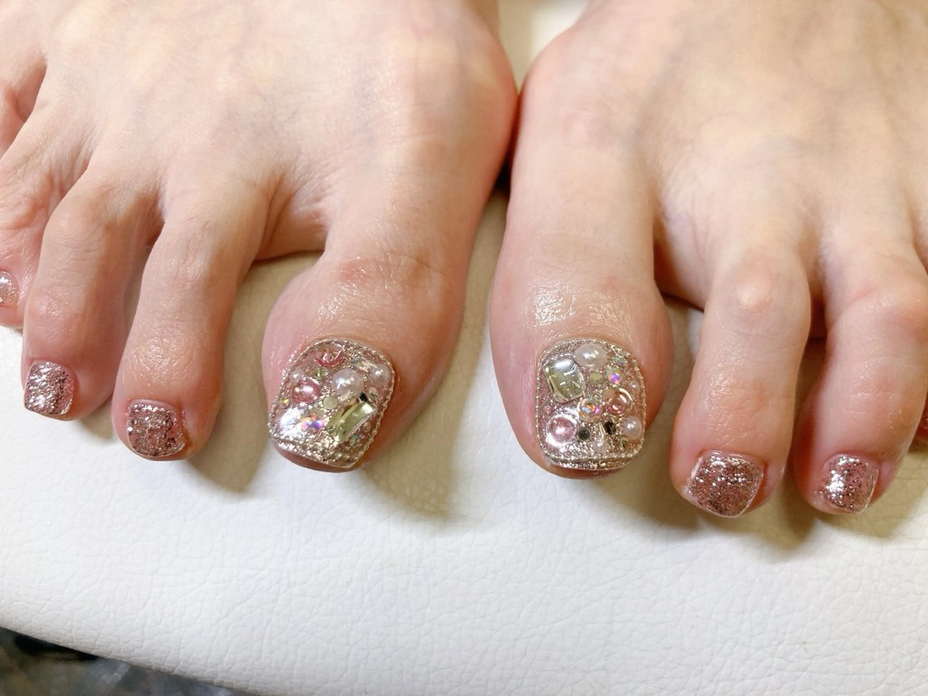 ネイル ECLAT エクラ所属・寺山 千鶴のネイルデザイン