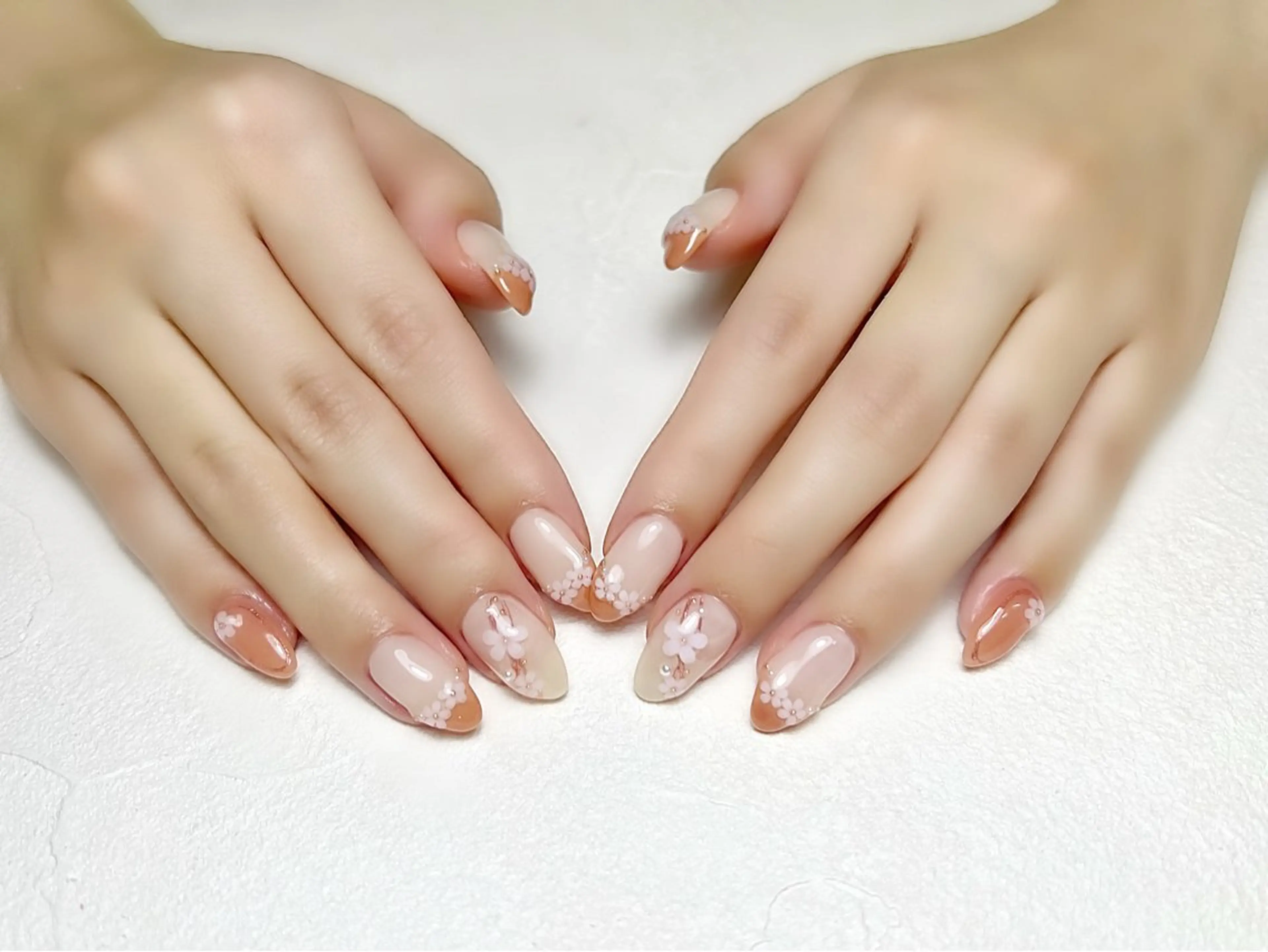 ネイル フラワーネイル フレンチネイル ガーリー 夏ネイル rouse nail RISATOのネイルデザイン